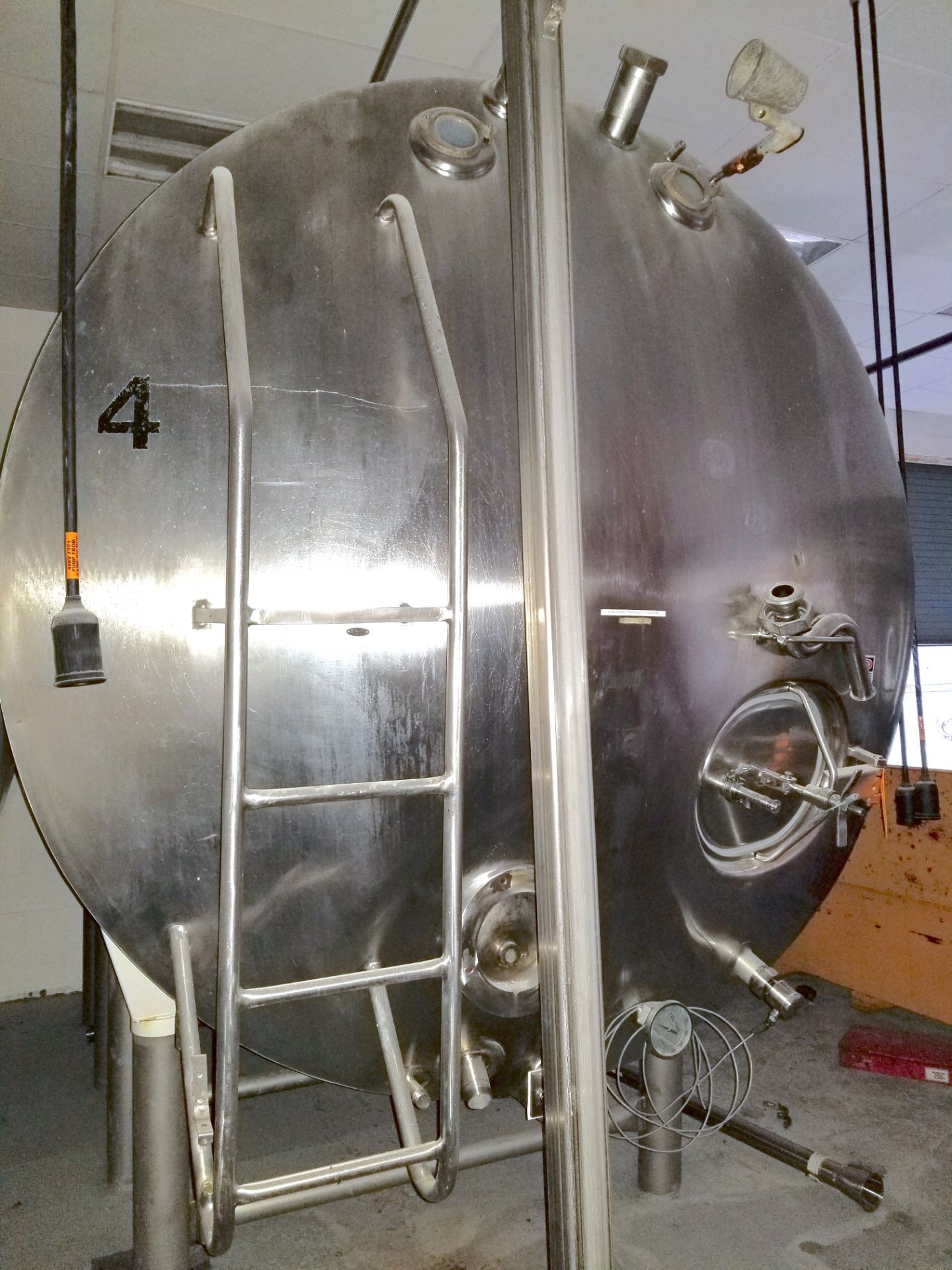 Cherry Burrell 4000 Gallon Insulated Horizontal Tank - Image 3 of 9