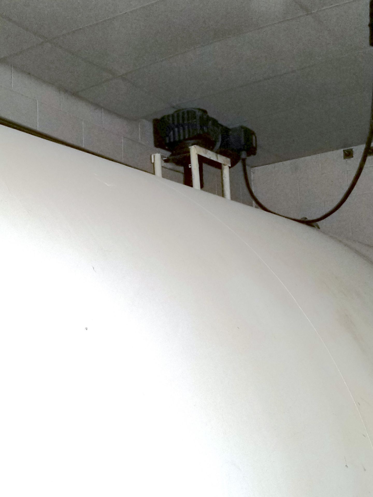 Heil Co 6000 Gallon insulated Horizontal Tank - Image 7 of 7