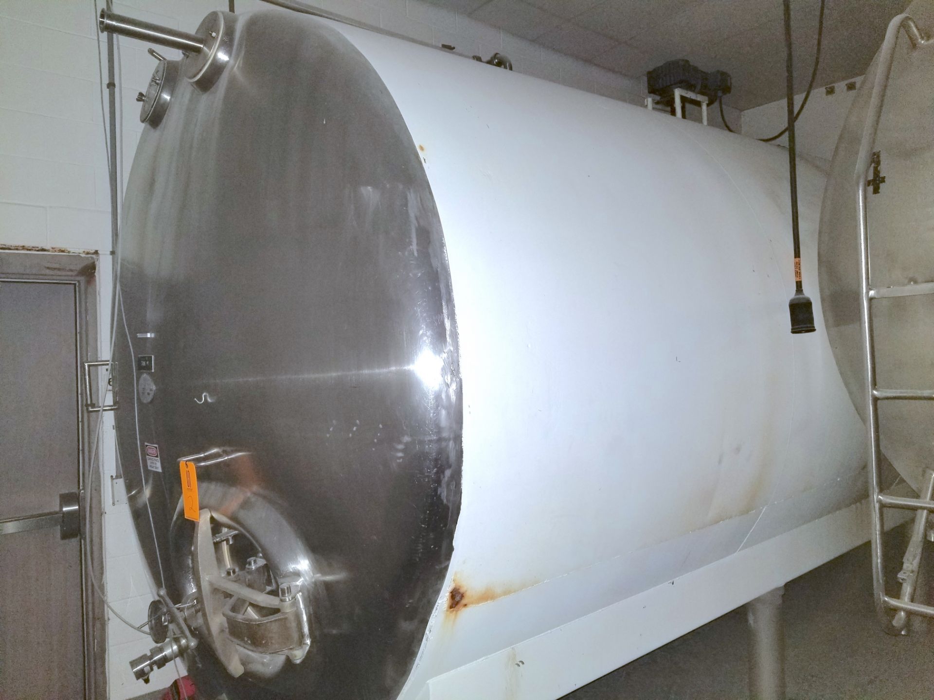 Heil Co 6000 Gallon insulated Horizontal Tank