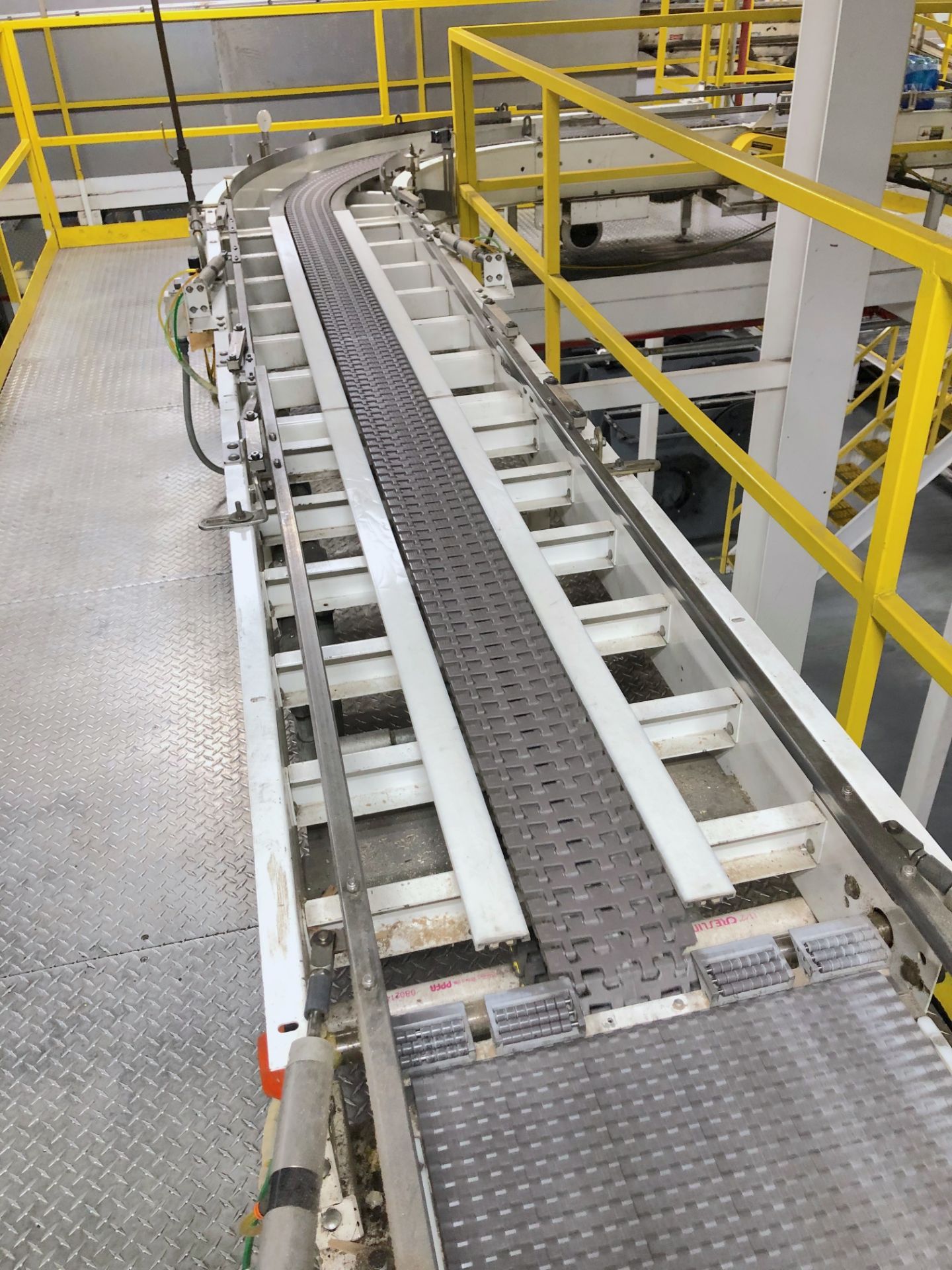 Full Case Conveyor from Lane Diverter to Palletizer - Image 5 of 12