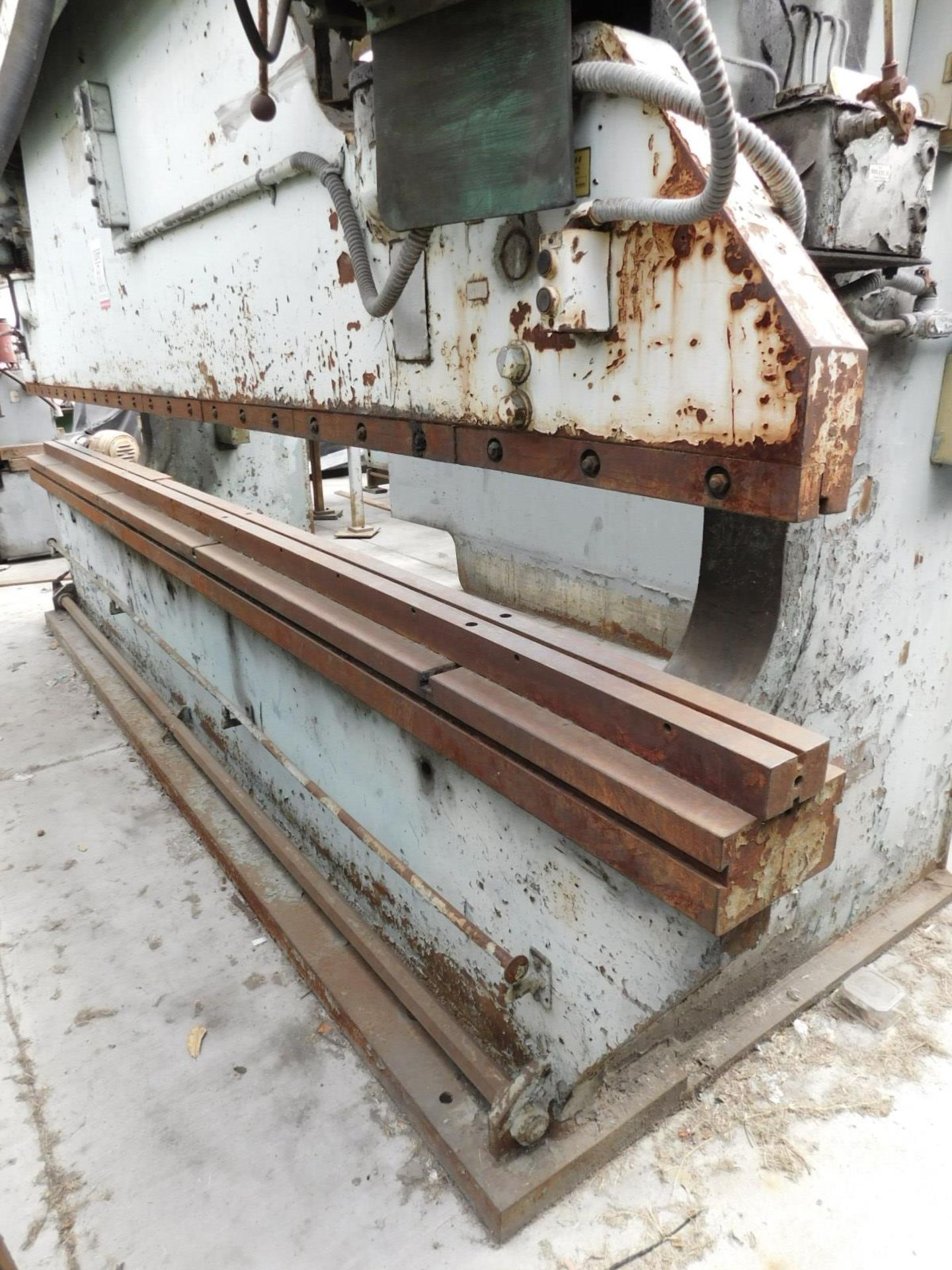 240 TON X 16' STEELWELD MECHANICAL PRESS BRAKE, MODEL H3 1/2-12 (M), MECHANICAL CLUTCH & BRAKE, FULL - Image 4 of 6