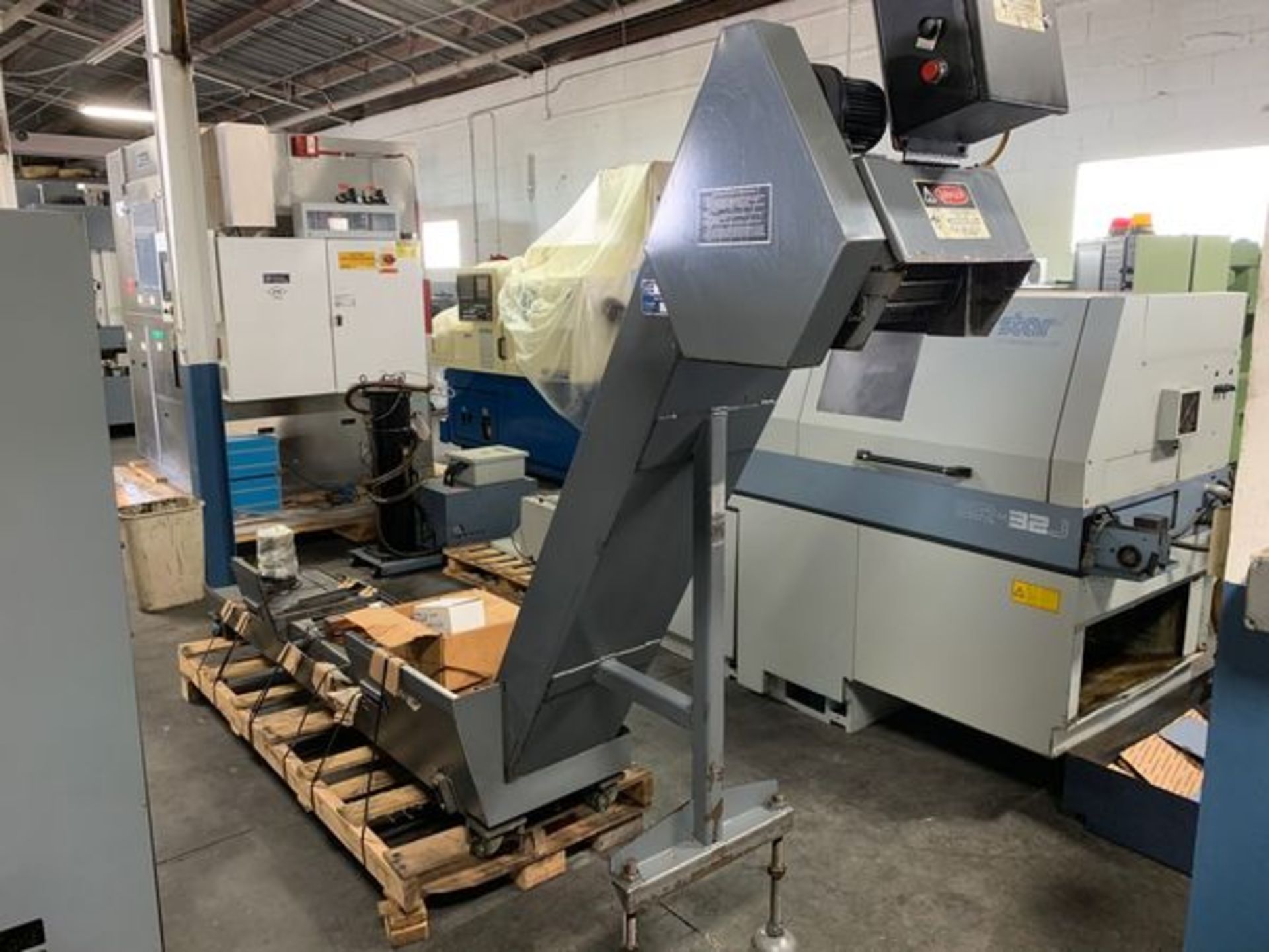 2006 OKUMA CAPTAIN L370 CNC TURNING CENTER, 20" SWING, 20" MACHINING LENGTH, 10" CHUCK, 2" BAR CAPAC - Image 11 of 16