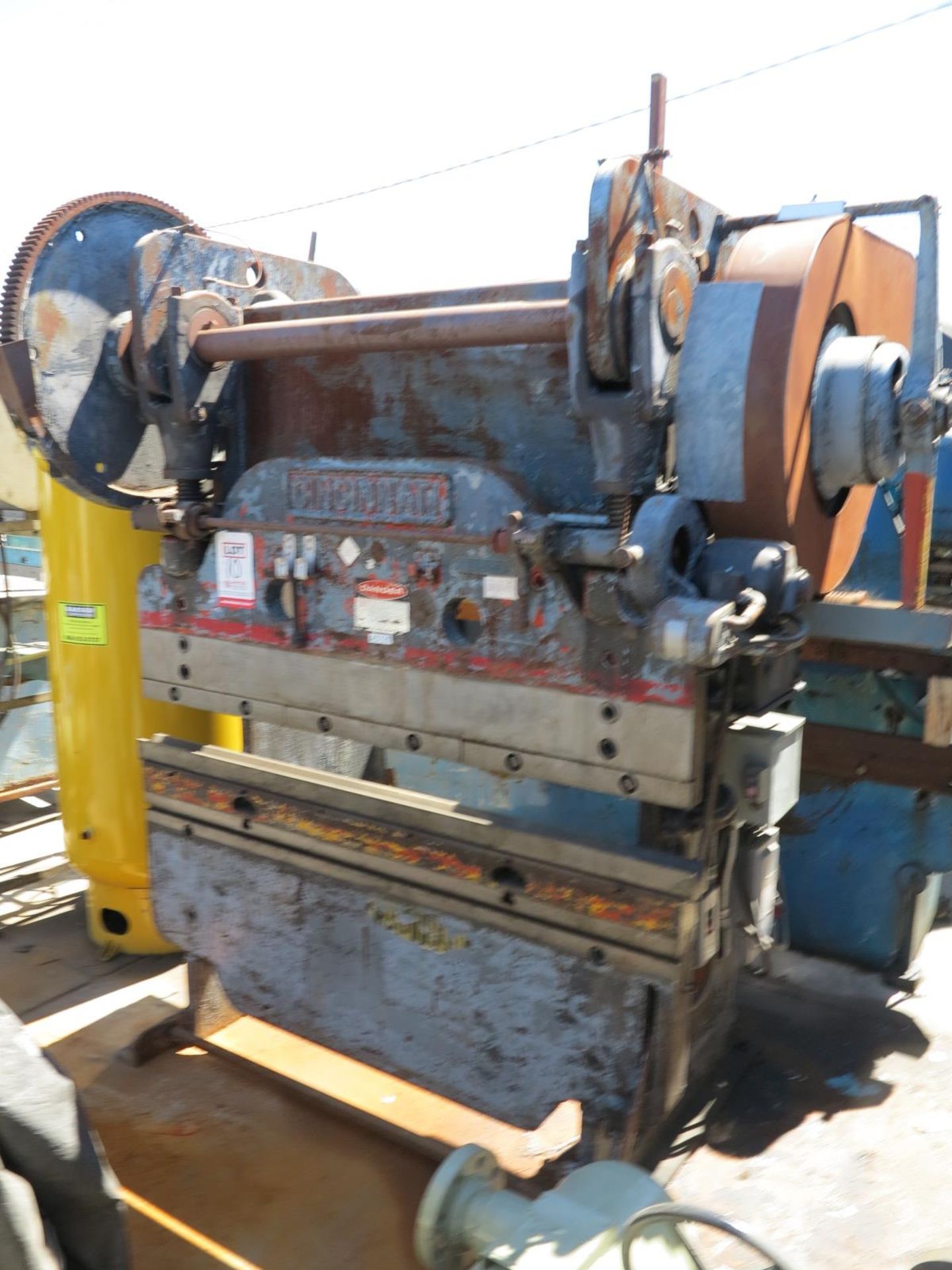 100 TON X 6' CINCINNATI HEAVY DUTY MECHANICAL PRESS BRAKE, MODEL SERIES 4, MECHANICAL CLUTCH, AUTO - Image 2 of 2