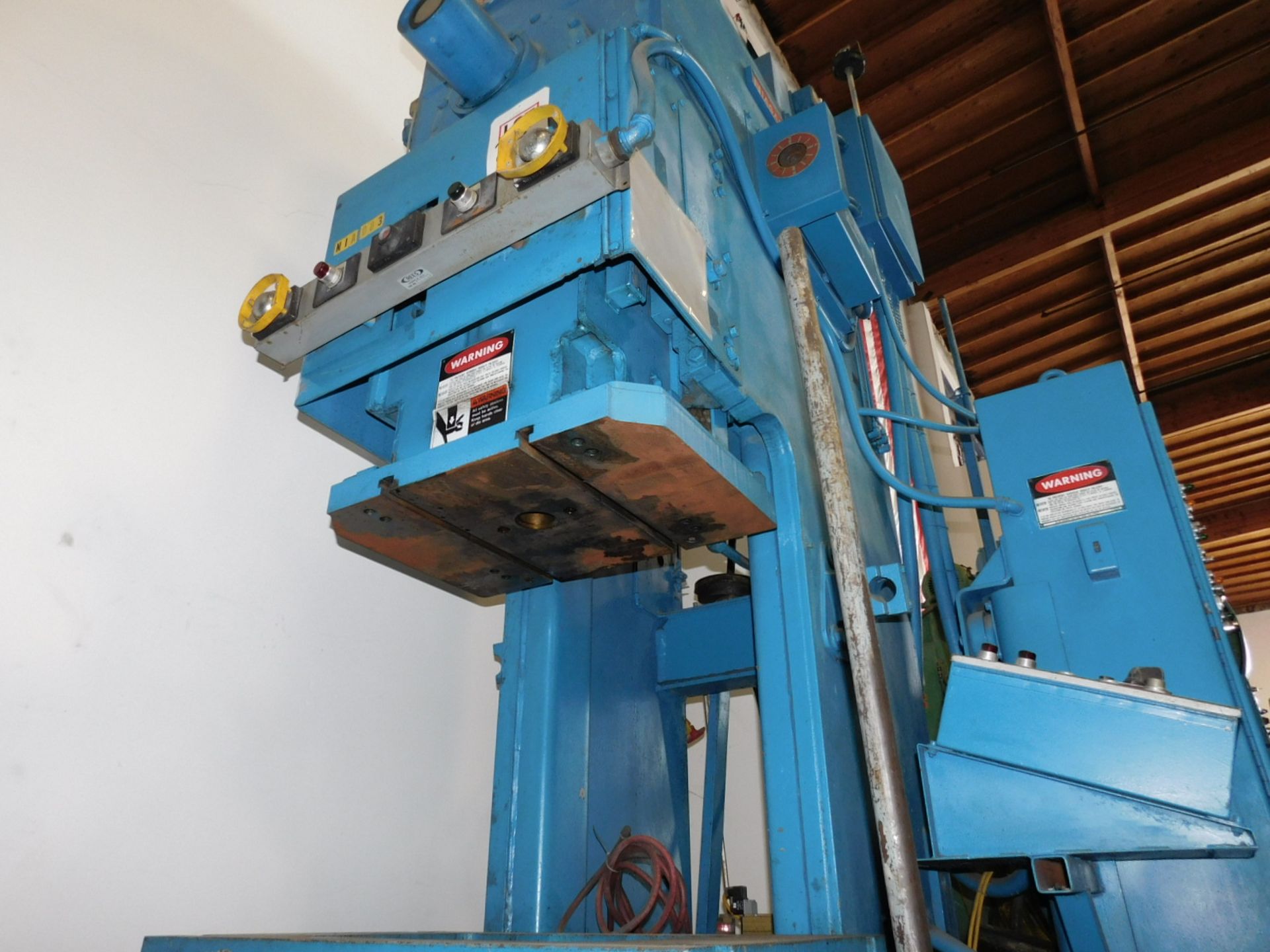 75 TON X 8" NIAGARA O.B.I. PUNCH PRESS, MODEL E-75, DUAL PALM CONTROLS, POWER RAM ADJUSTMENT, AIR - Image 2 of 7