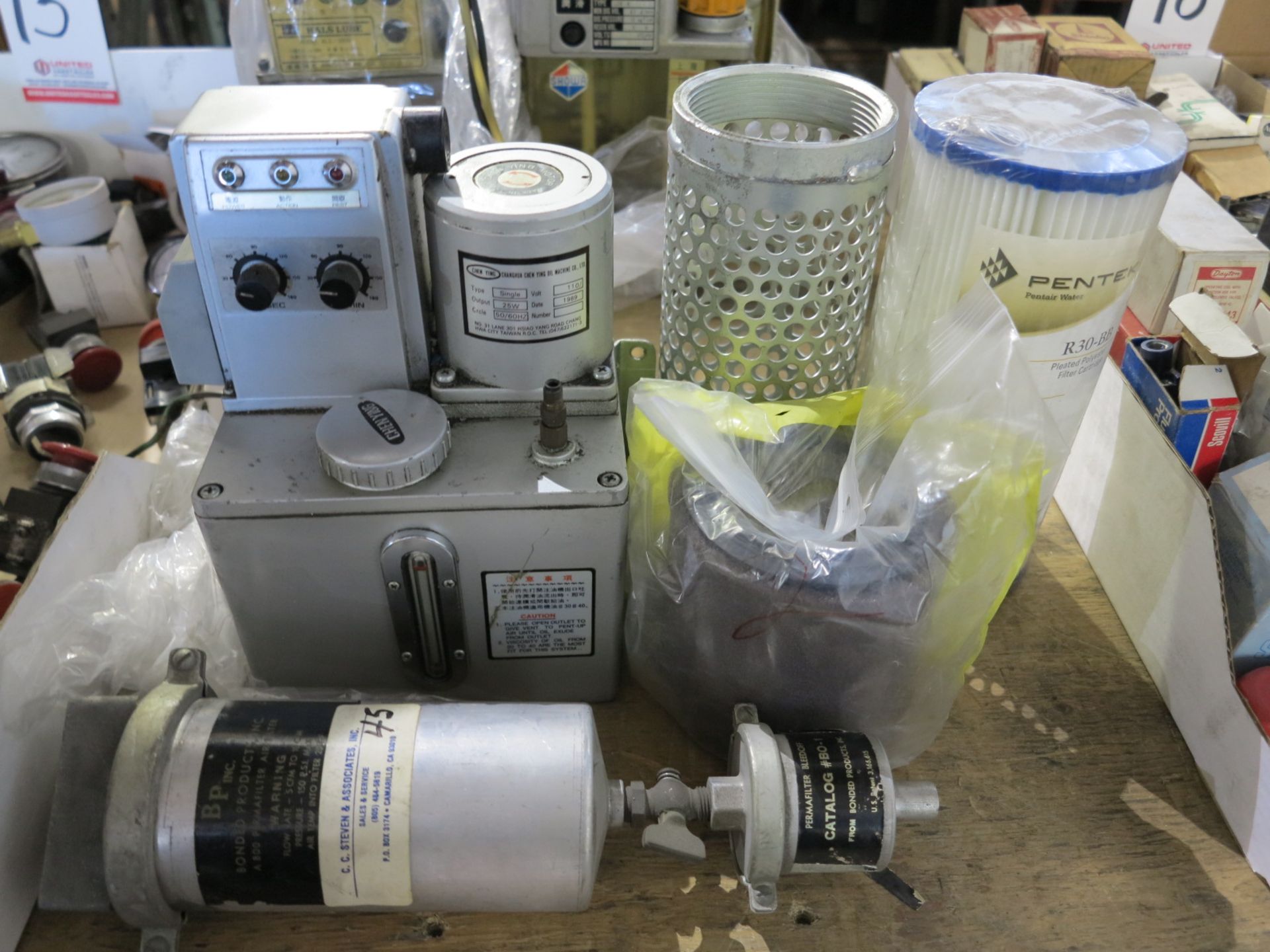 LOT - CHEN YING LUBRICATION PUMP, W/ ASSORTED AIR FILTERS