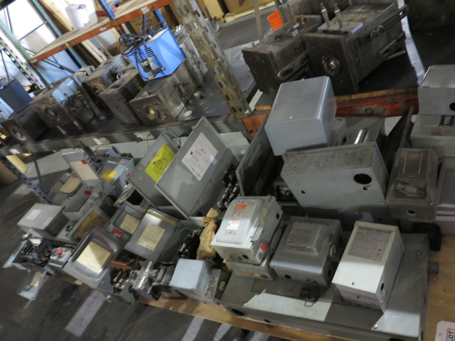 LOT - LARGE ASSORTMENT OF ELECTRICAL BOXES, FUSE BOXES, SAFETY SWITCHES, ETC.