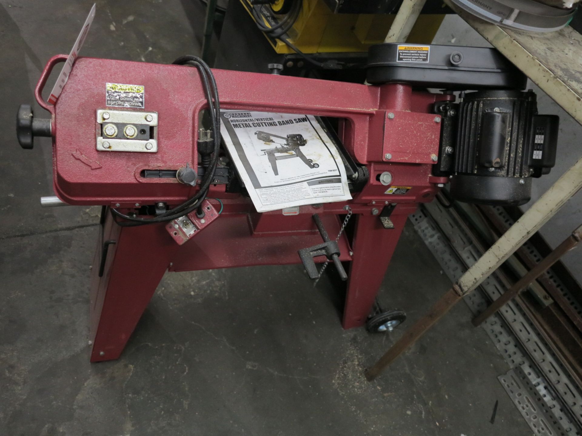 CENTRAL MACHINERY HORIZONTAL/VERTICAL METAL CUTTING BAND SAW, ITEM 62377