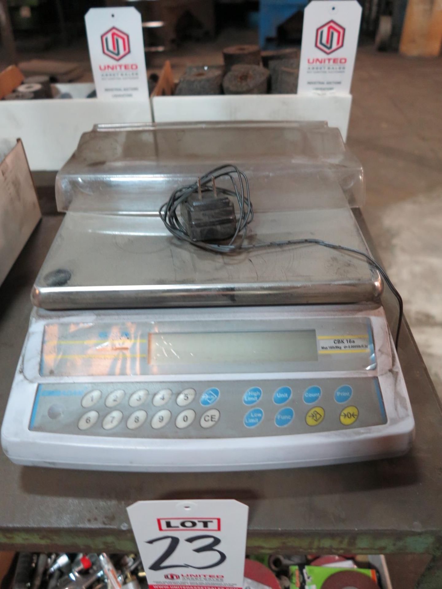 ADAM EQUIP COUNTING SCALE, MODEL CBK16A