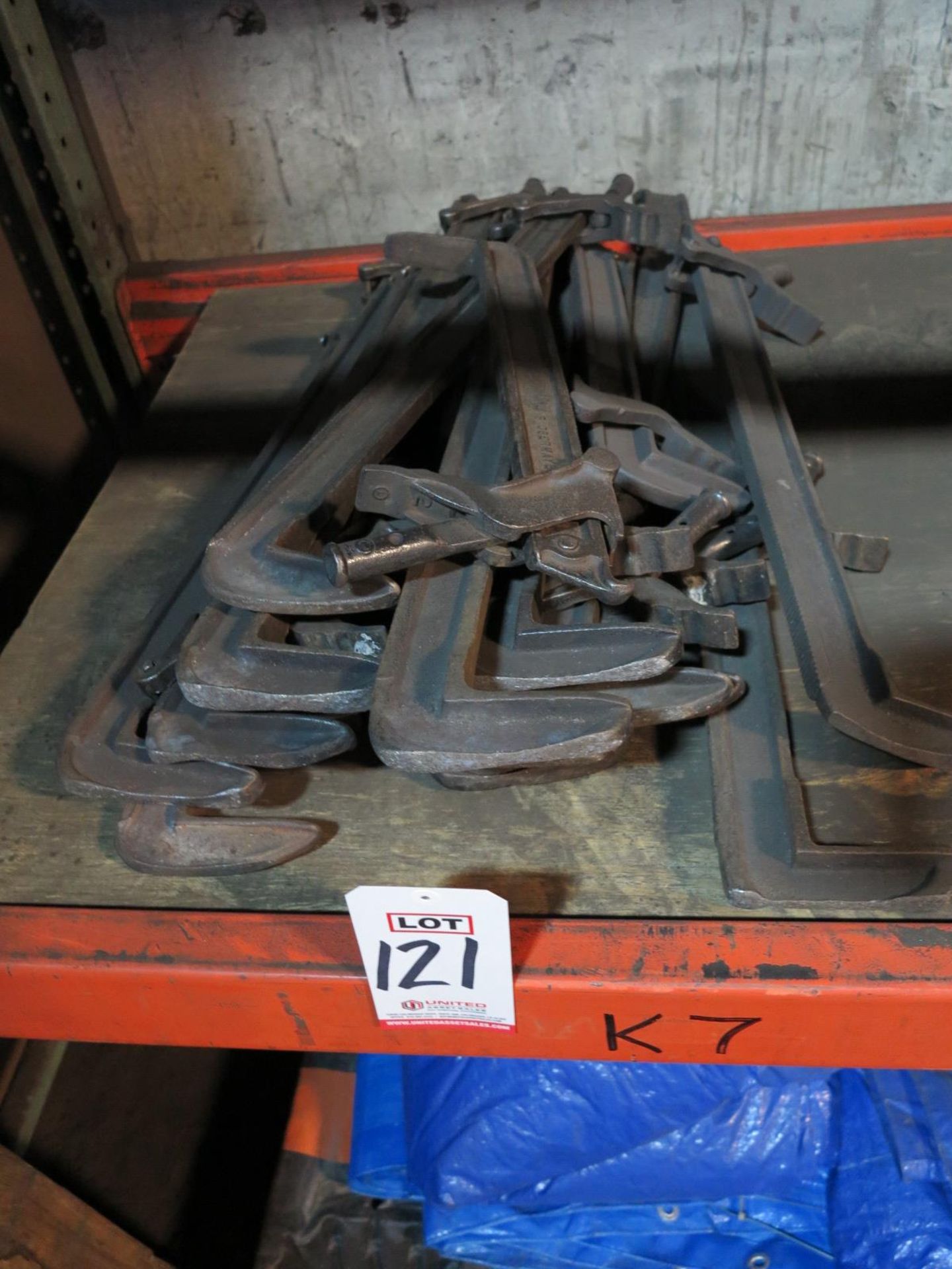 LOT - SUPER Y CLAMPS