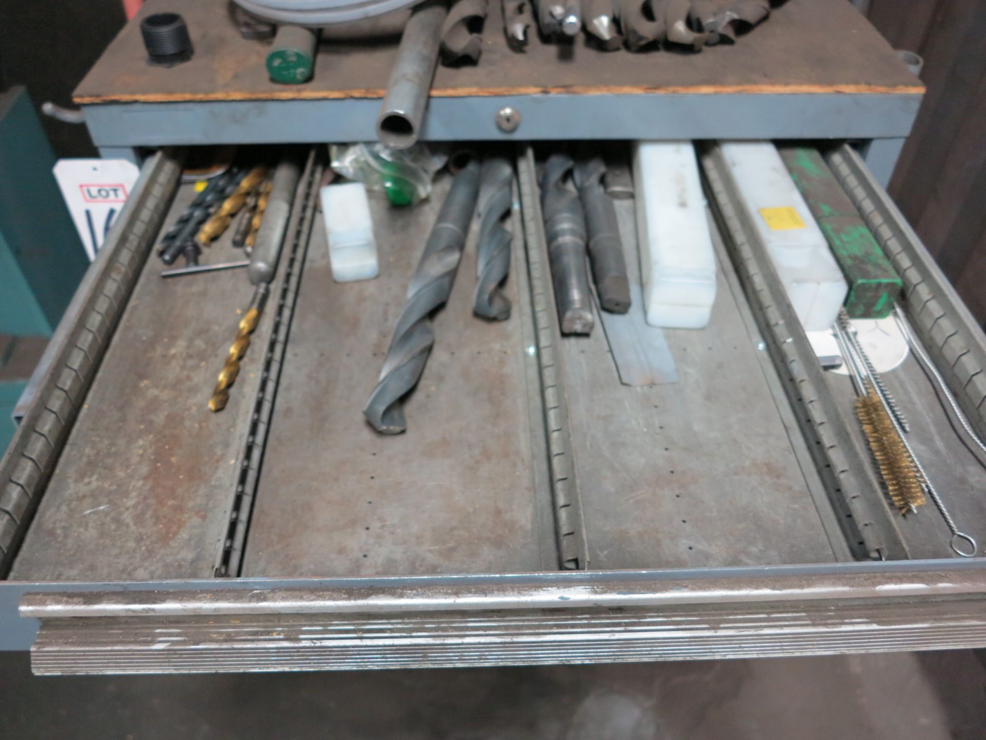 LOT - 7-DRAWER TOOL CABINET FULL OF MORRIS TAPER DRILLS, INCLUDES SMALL TOOL BOX ON TOP - Image 2 of 7