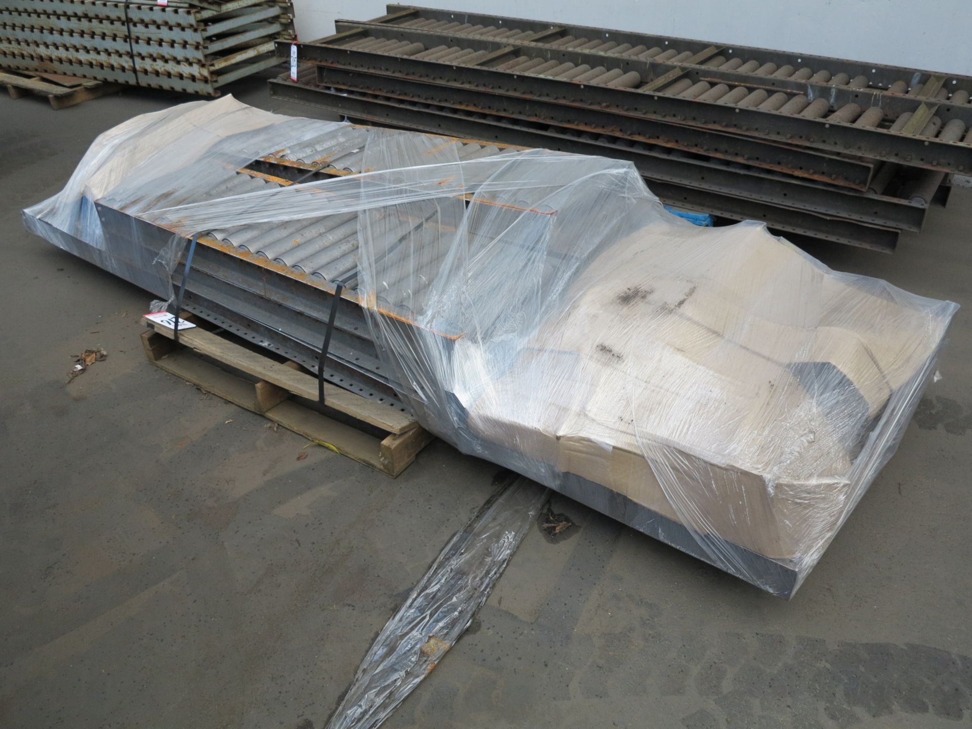 LOT - APPROX. 40' OF 15" ROLLER CONVEYOR, 3" CENTERS