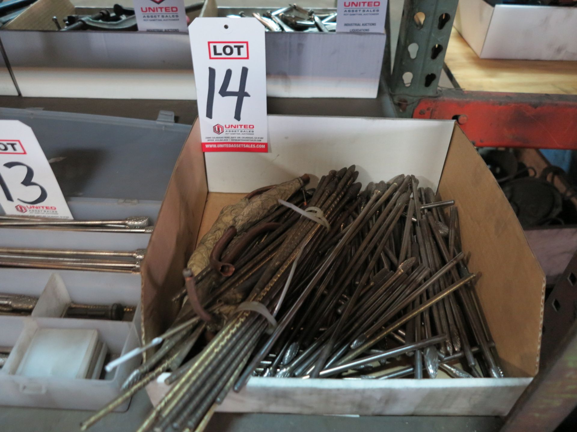 LOT - CARBIDE BURRS