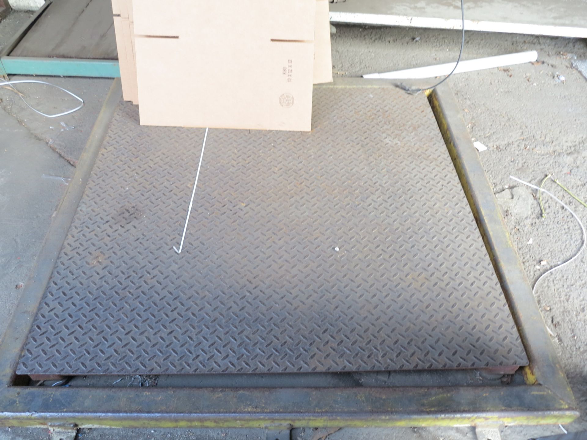 4' X 4' PALLET SCALE, W/ FIRST-WEIGH MODEL DI12 DIGITAL READ OUT - Image 2 of 3
