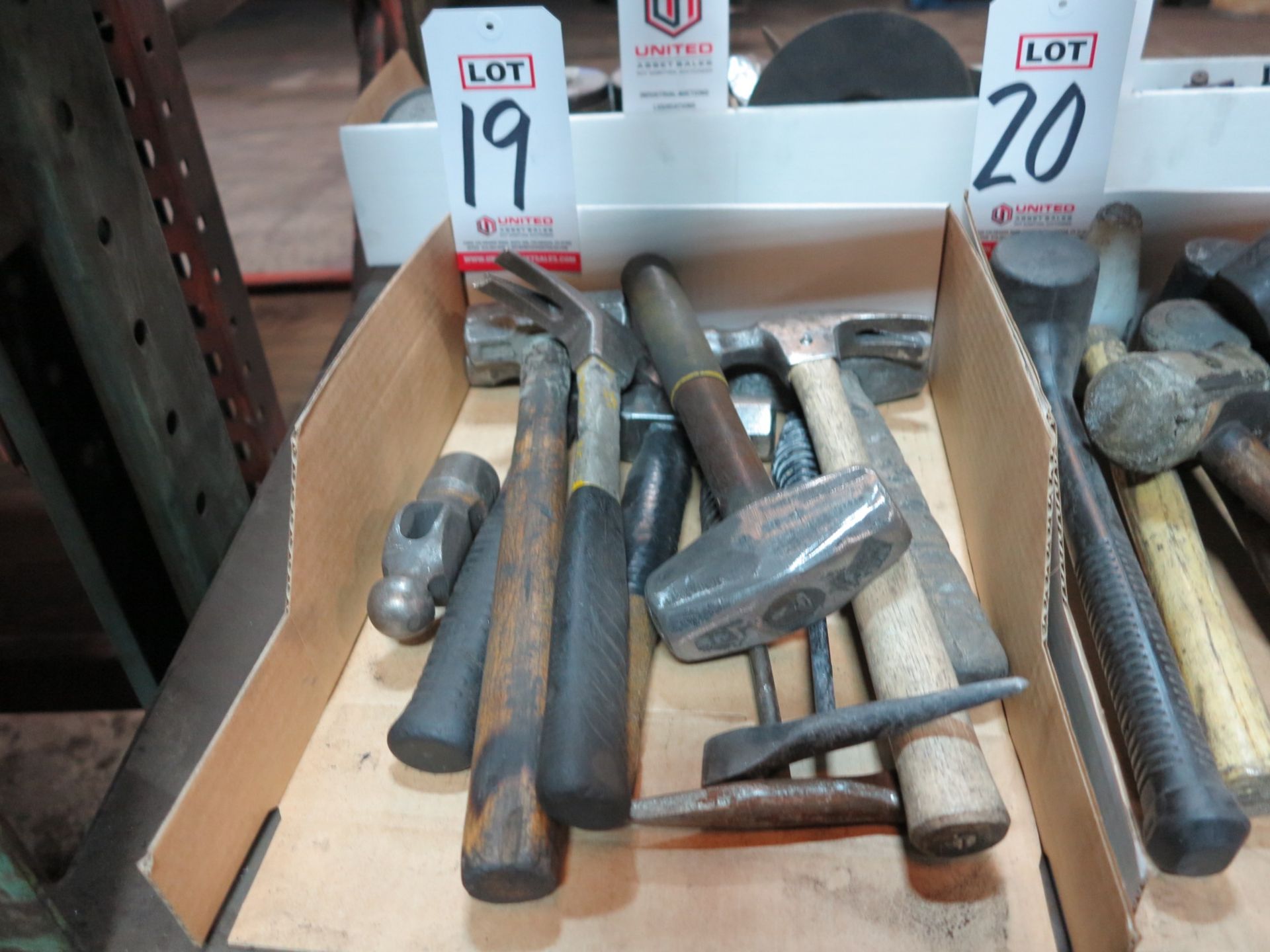 LOT - ASSORTED HAMMERS