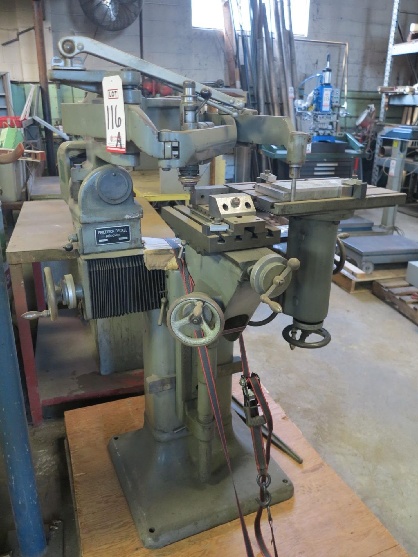 FRIEDRICH DECKEL UNIVERSAL ENGRAVING AND PROFILING MACHINE, PANTOGRAPH