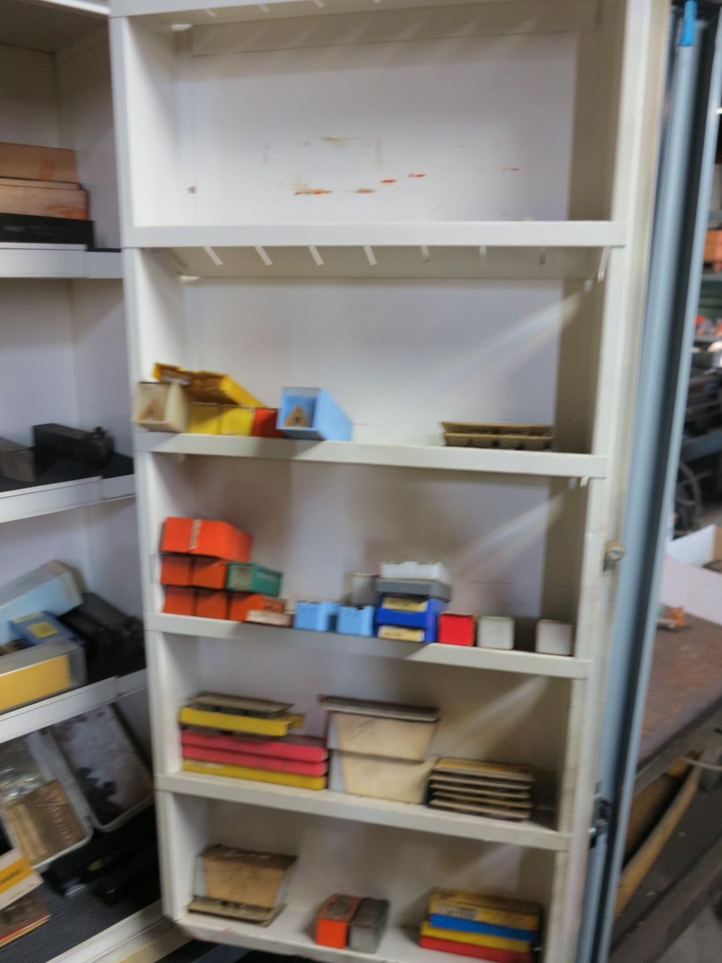 LOT - SMALL 2-DOOR CABINET FULL OF LATHE TOOLING, INSERTS, 5C COLLETS, BORING BARS, ETC. - Image 3 of 5