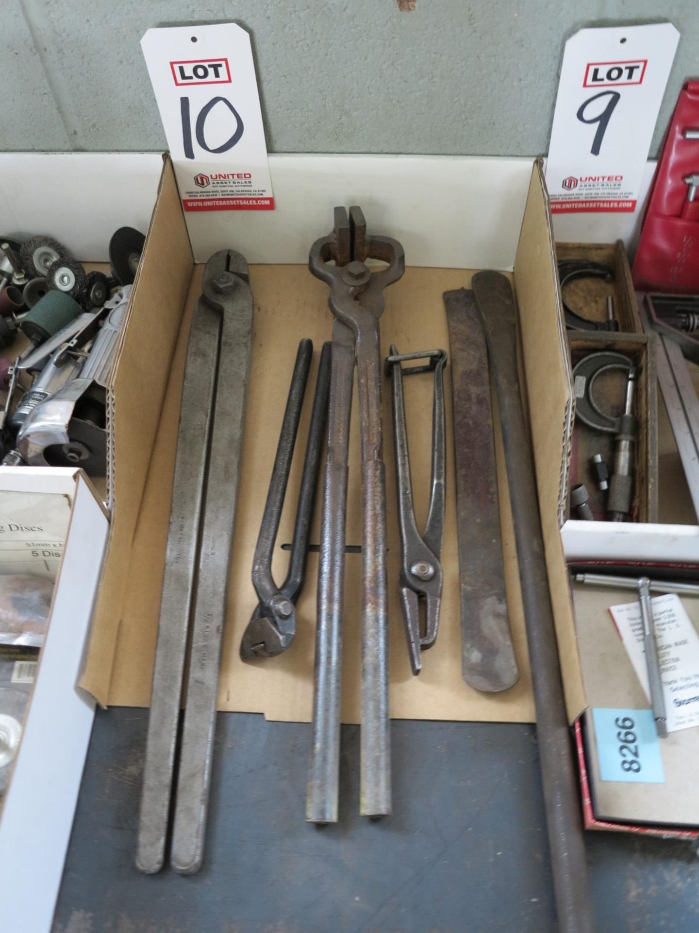 LOT - METALWORKING PLIERS AND RELATED ITEMS