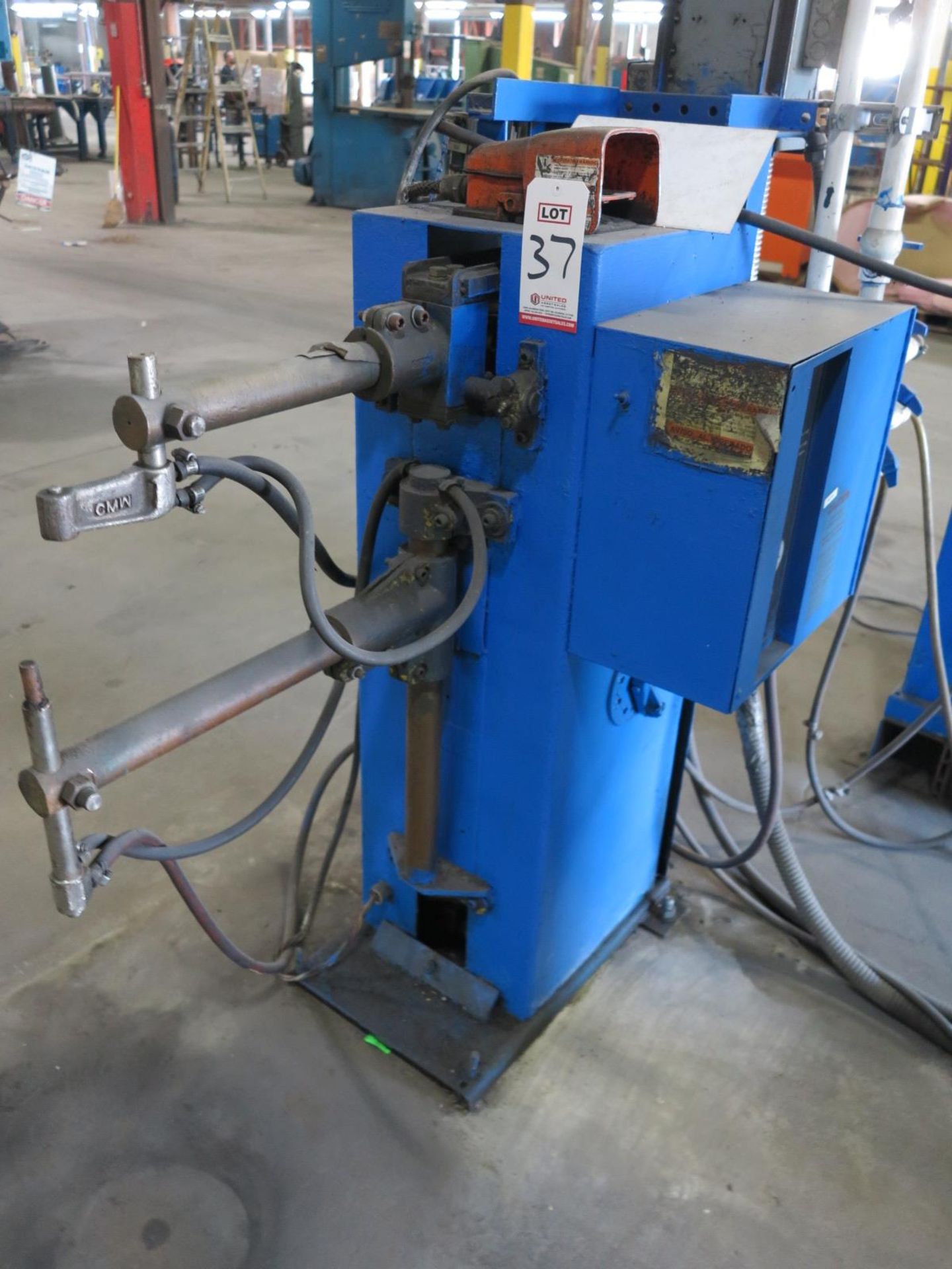 ACME SPOT WELDER, 30 KVA, DATA PLATE MISSING, FOOT PEDAL - Image 2 of 2