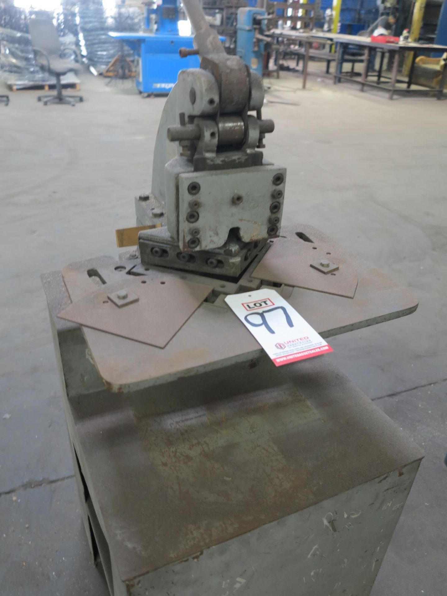 4-TON IMPORT HAND NOTCHER, W/ STAND