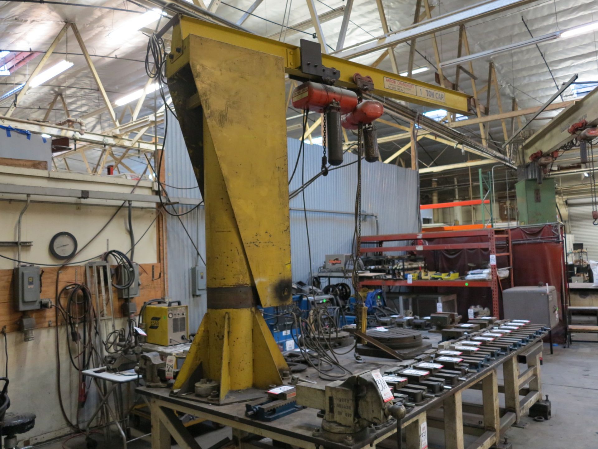 ARROW CRANEHOIST 1-TON 360 DEGREE JIB CRANE, 8' REACH, 94" FROM BASE PLATE TO BOTTOM OF ARM, COMES - Image 3 of 3