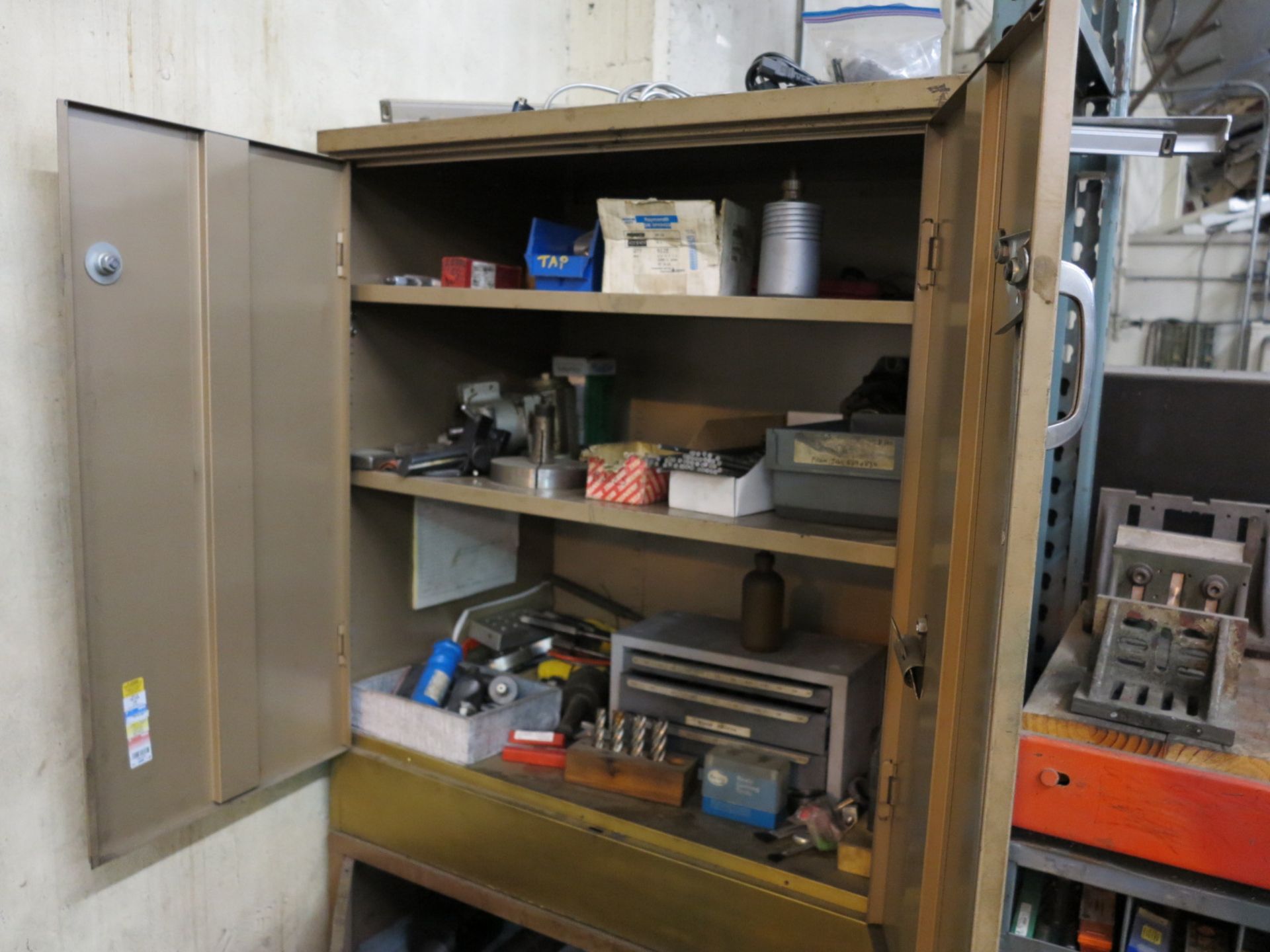 LOT - SMALL 2-DOOR CABINET W/ MISC LATHE TOOLING