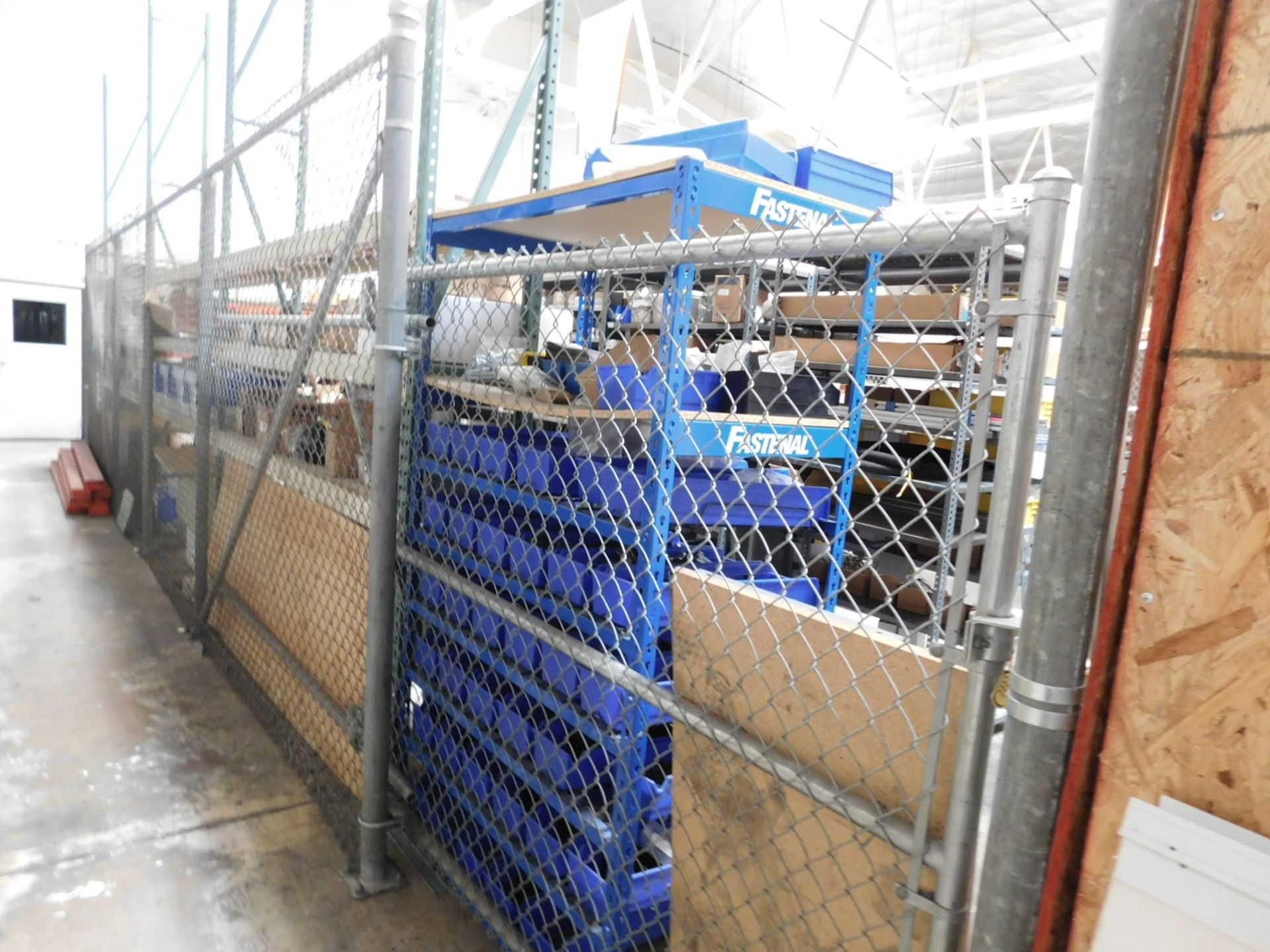 LOT - FENCING IN SHIPPING & RECEIVING AREA: APPROXIMATELY 48' X 24', 3-SIDED, W/ 12' ROLLING GATE, - Image 4 of 4