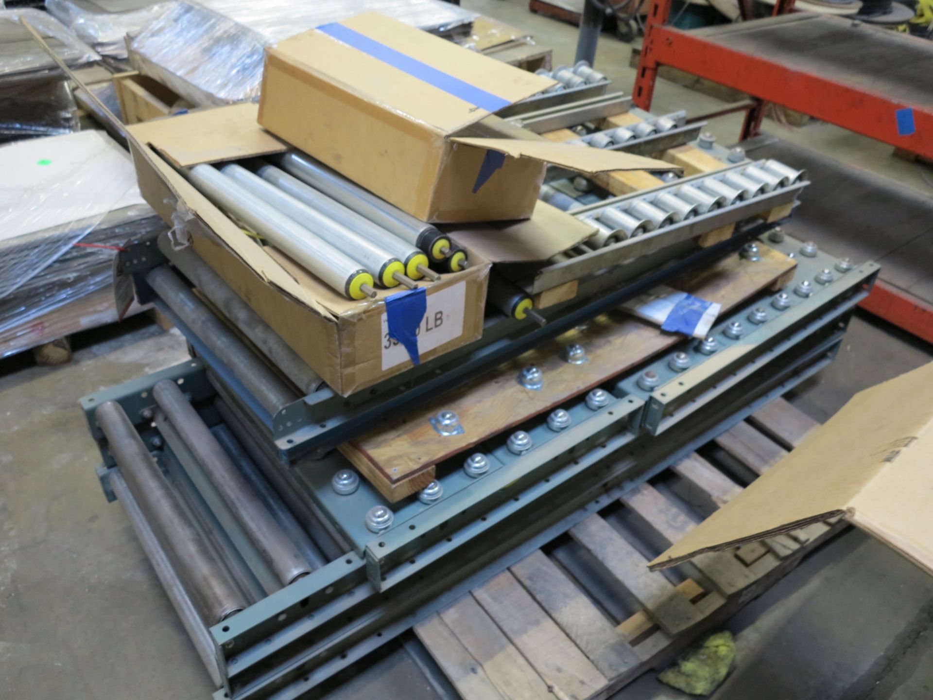 LOT - VARIOUS TYPES AND SIZES OF ROLLER CONVEYOR