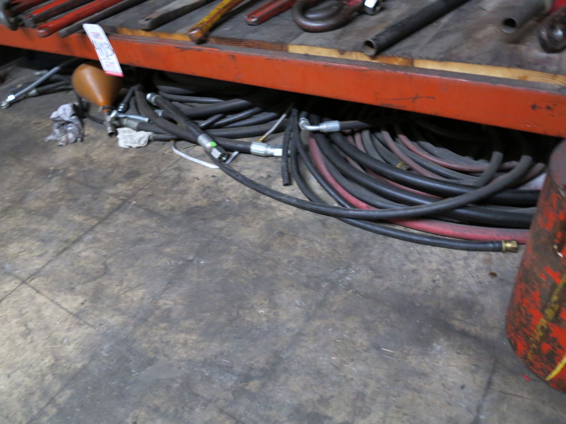 LOT - LARGE HYDRAULIC RAM, W/ ALL THE HYDRAULIC HOSE UNDERNEATH THE PALLET RACK - Image 2 of 2