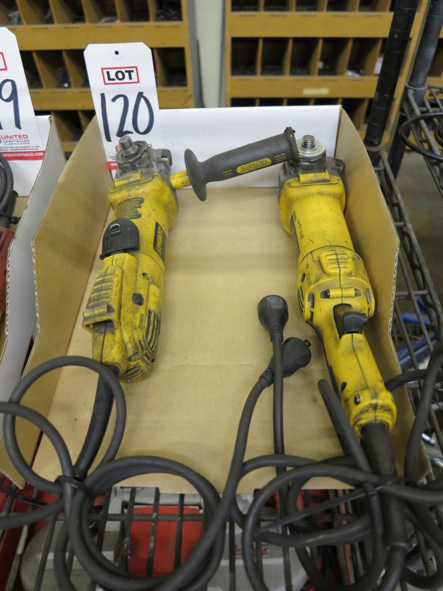 LOT - (1) DEWALT D28114 4-1/2" ANGLE GRINDER AND (1) DEWALT D28115 4-1/2" ANGLE GRINDER