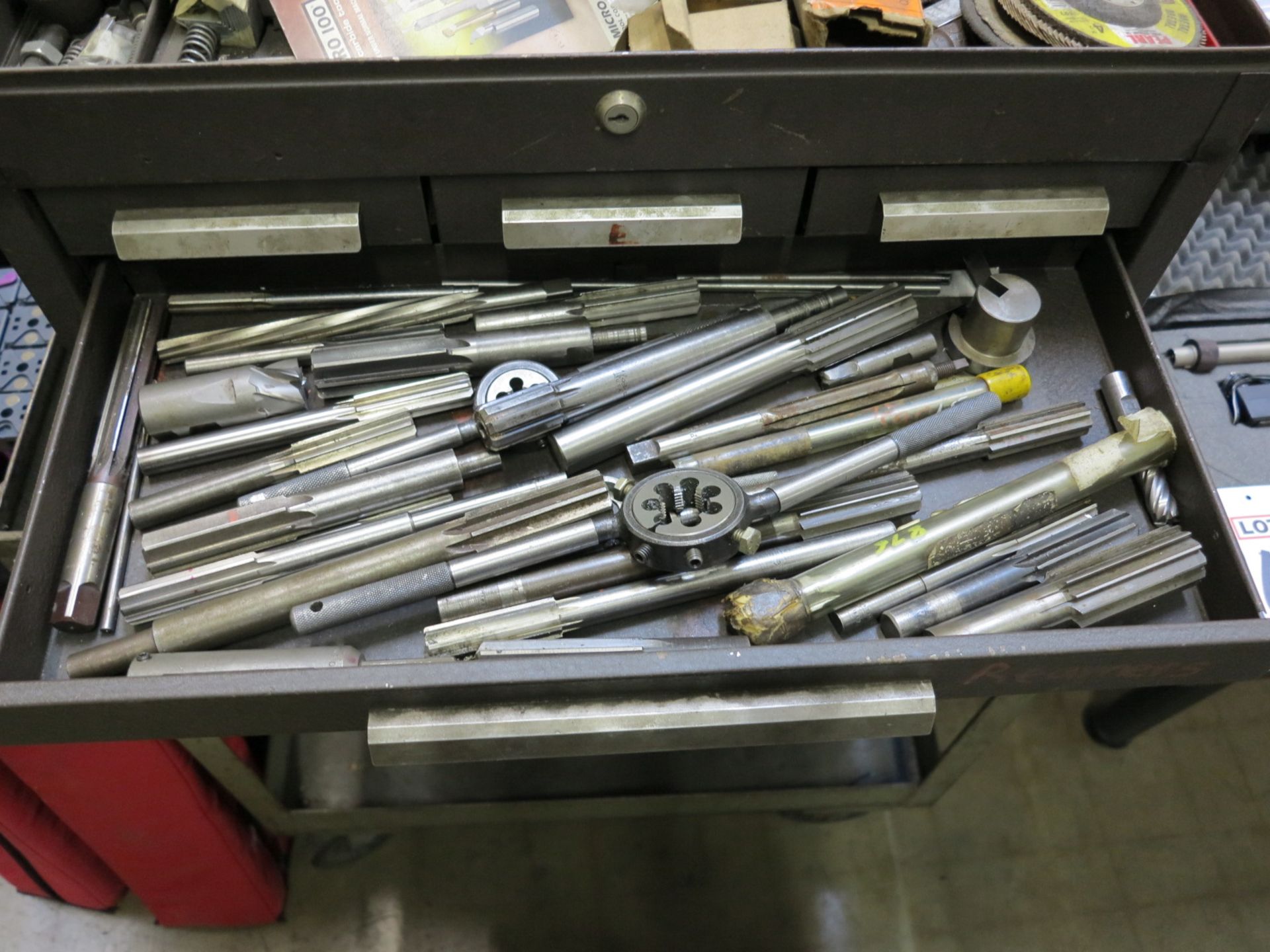 LOT - 6-DRAWER TOOLBOX, W/ CONTENTS: TAPS, DIES, REAMERS, DRILLS, MILL CUTTERS, ETC. - Image 4 of 6