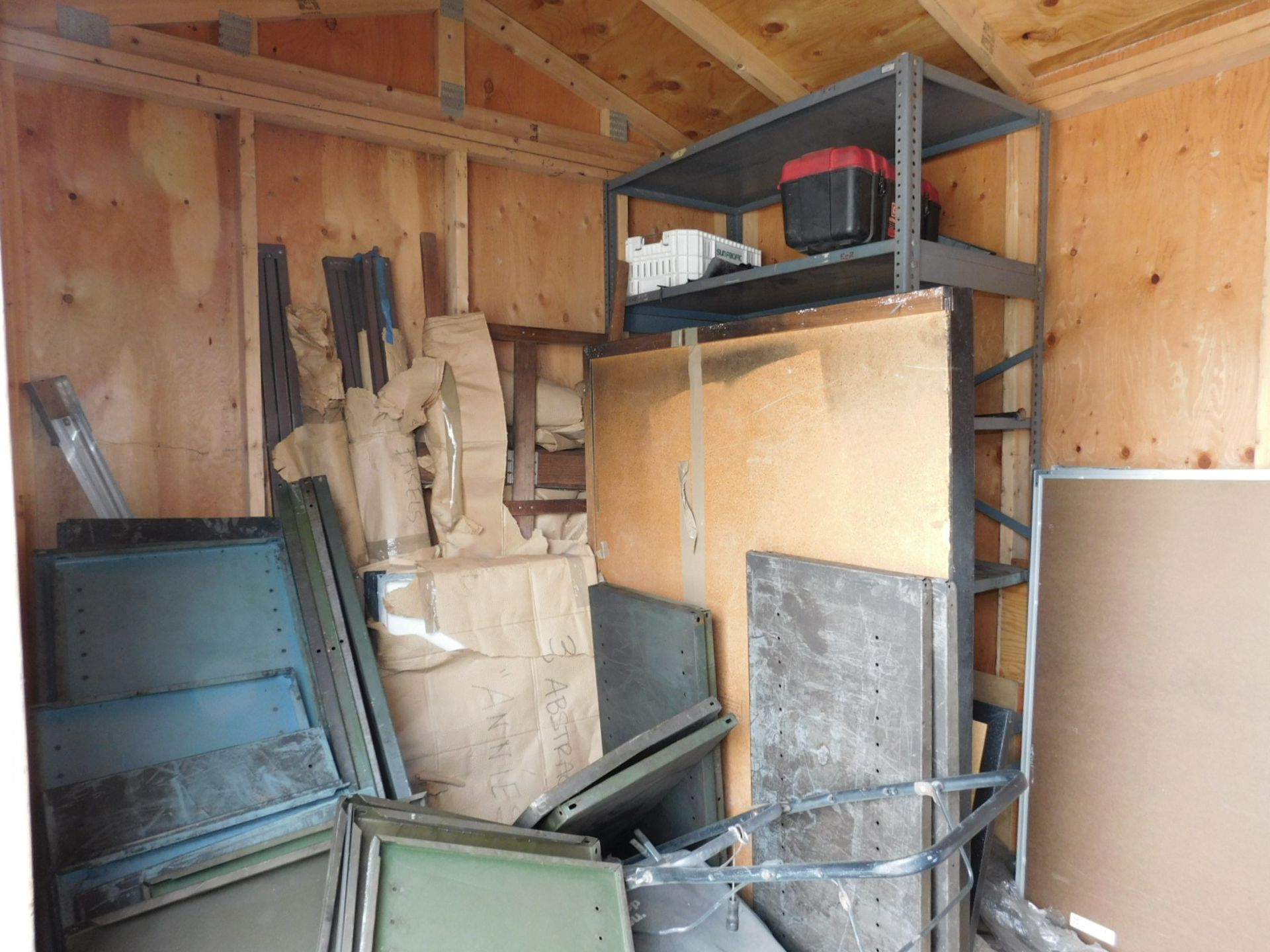 LOT - TUFF SHED, 14' X 8', BEAUTIFUL CONDITION, W/ CONTENTS OF LAWN MOWER AND MISC SHELVING, S/N - Image 3 of 6