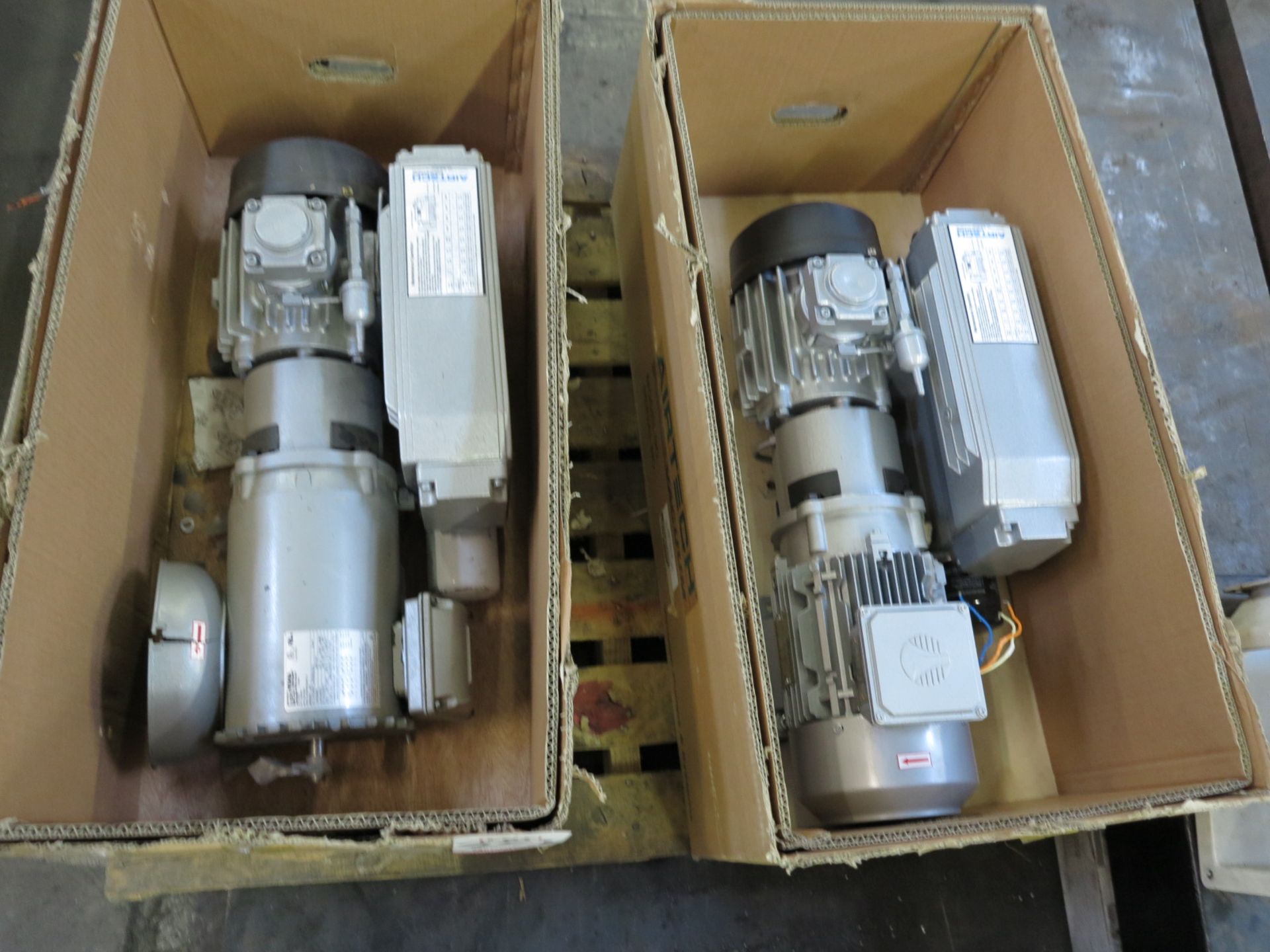 LOT - (2) OUT OF SERVICE AIRTECH L-100 VACUUM PUMPS