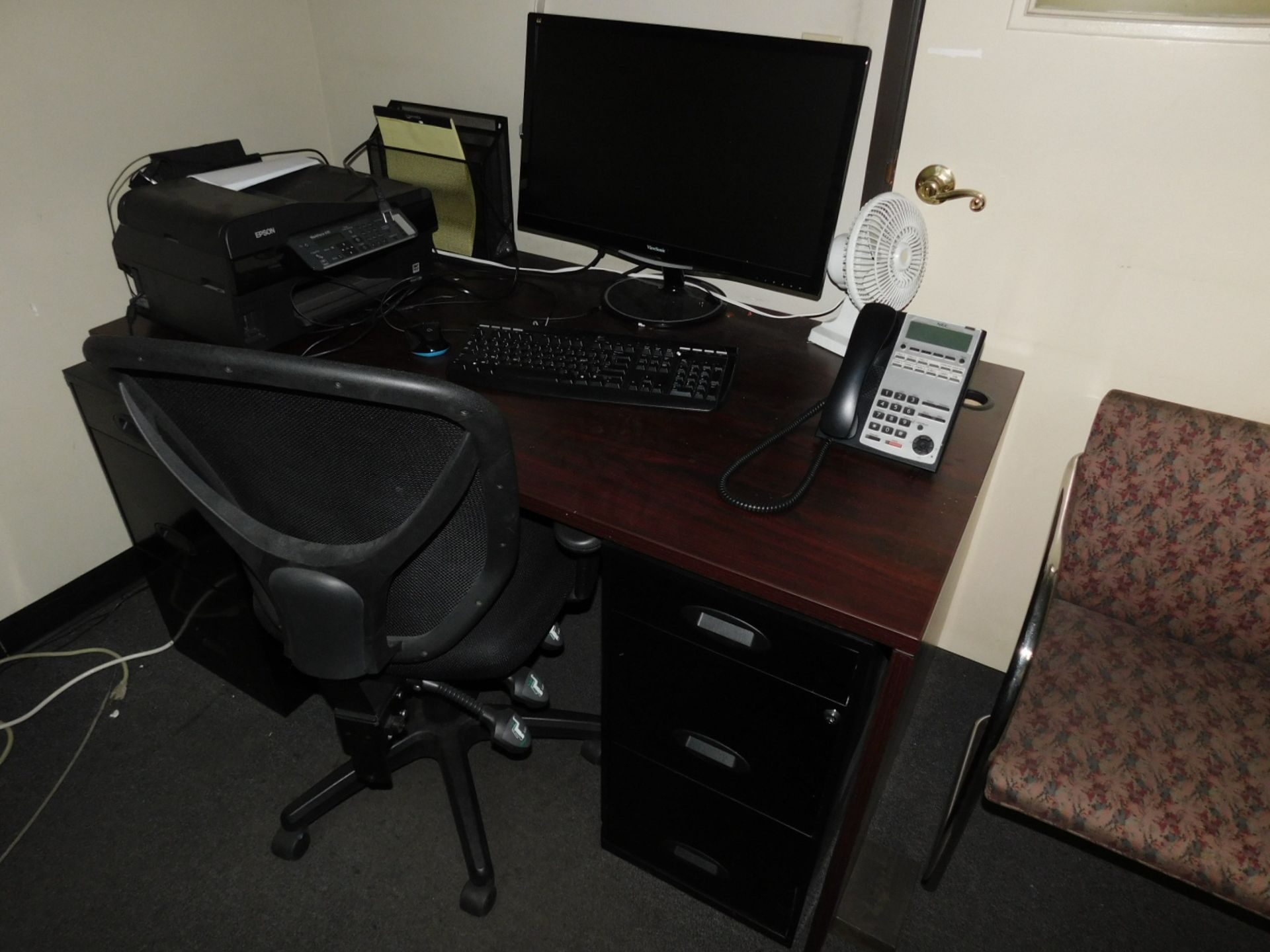 LOT - CONTENTS OF ROOM: FURNISHINGS, PRINTERS, MONITORS, PHONE, ETC. (COMPUTERS NOT INCLUDED) - Image 5 of 6