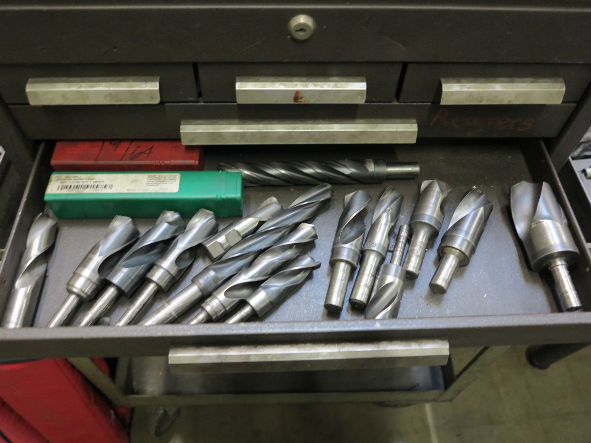 LOT - 6-DRAWER TOOLBOX, W/ CONTENTS: TAPS, DIES, REAMERS, DRILLS, MILL CUTTERS, ETC. - Image 5 of 6