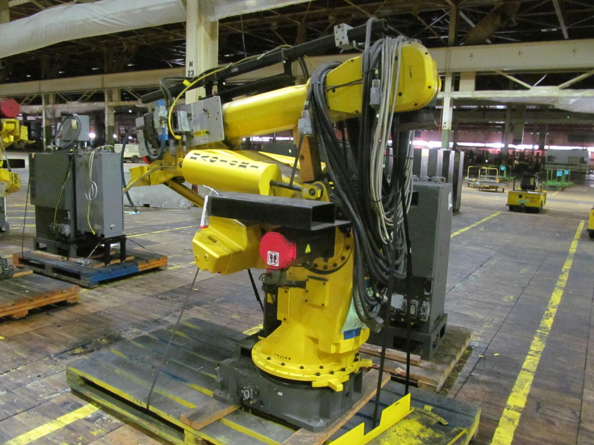 6-AXIS FANUC S-420iW ROBOT, S/N R01X03572 (2001), TYPE A05B-1313-B503, R-J2 CONTROL, (LOC.-N23) - Image 2 of 3