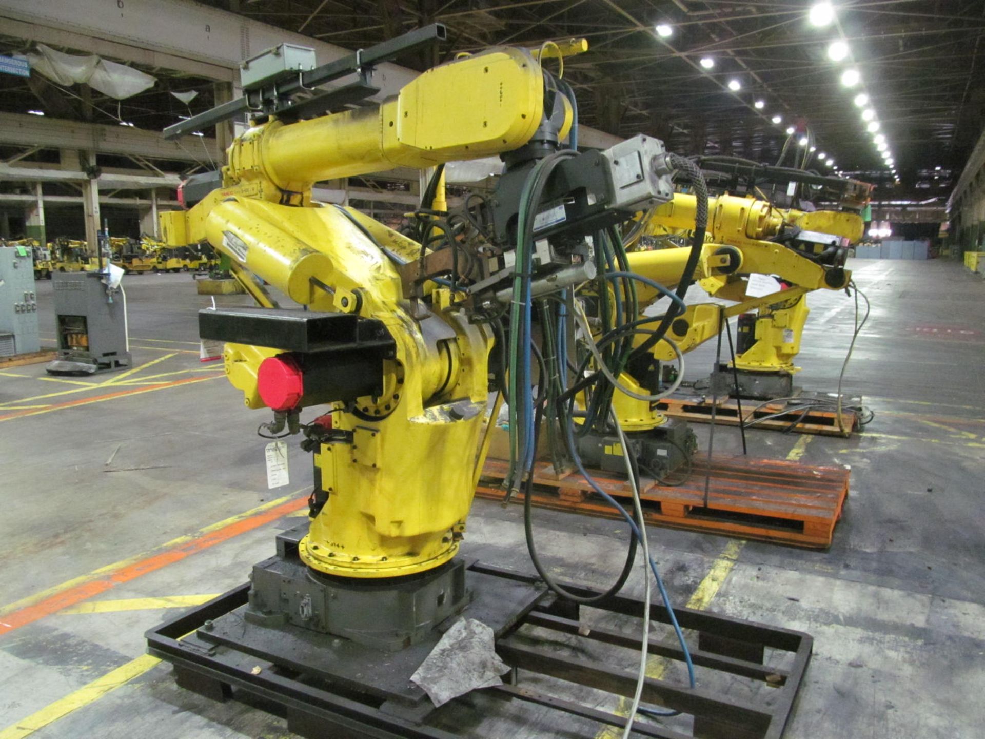 6-AXIS FANUC S-420iW ROBOT, S/N R98903128 (1998), TYPE A05B-1313-B503, SPOT WELDER HEAD (LOC.-P27)