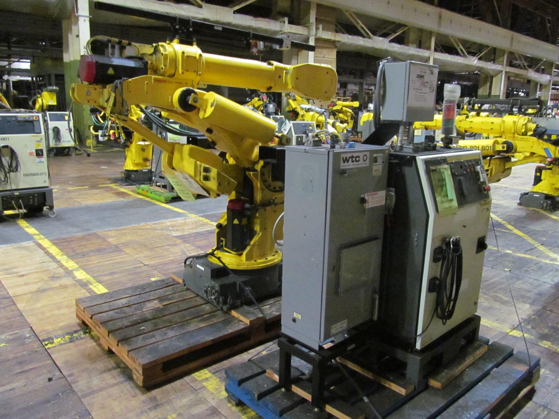 6-AXIS FANUC S-420iW ROBOT, S/N R01903555 (2001), TYPE A05B-1313-B503, R-J2 CONTROL, (LOC.-M23)