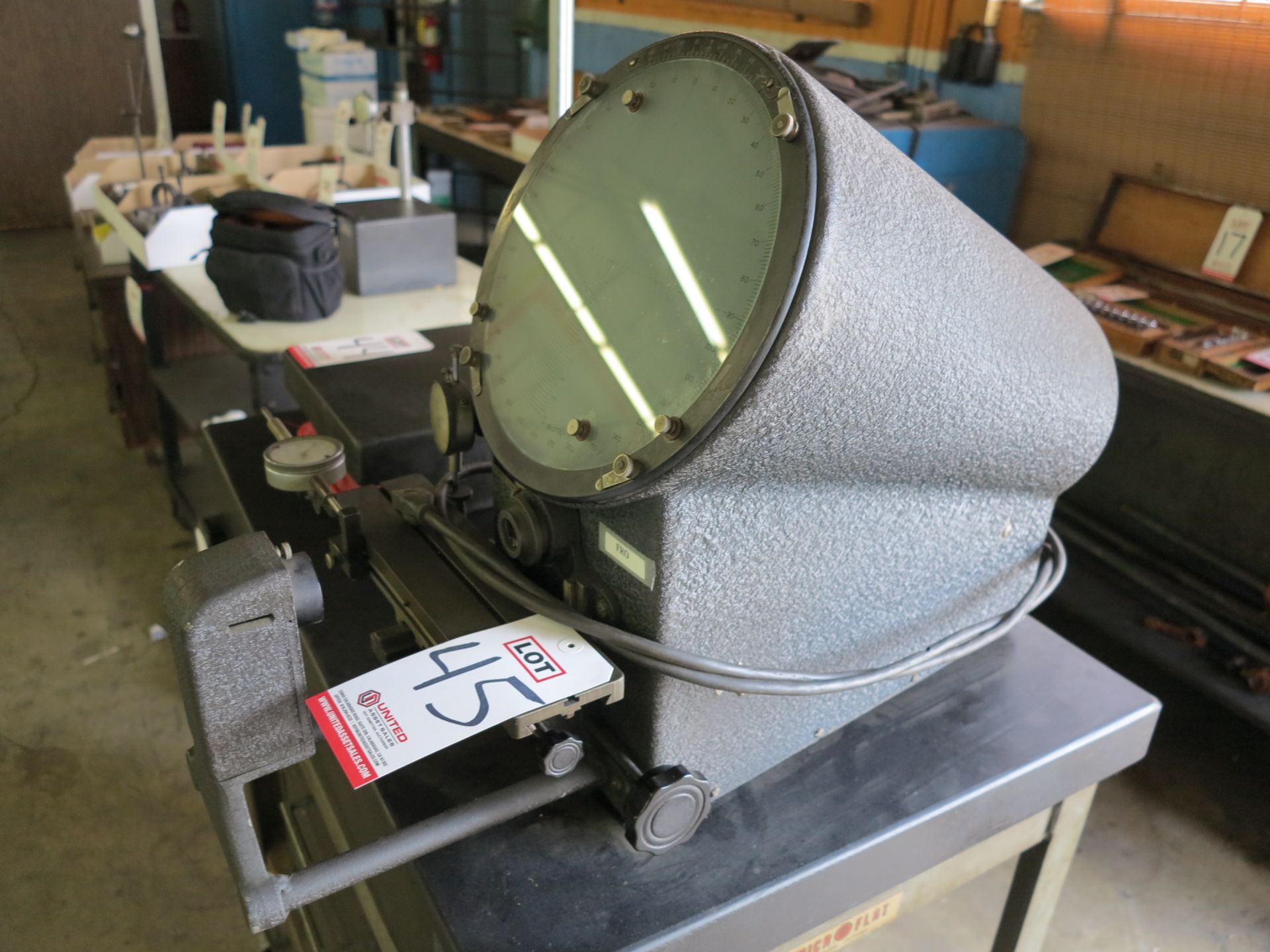 MICRO VU OPTICAL COMPARATOR, MODEL 400, S/N 10886 - Image 2 of 2