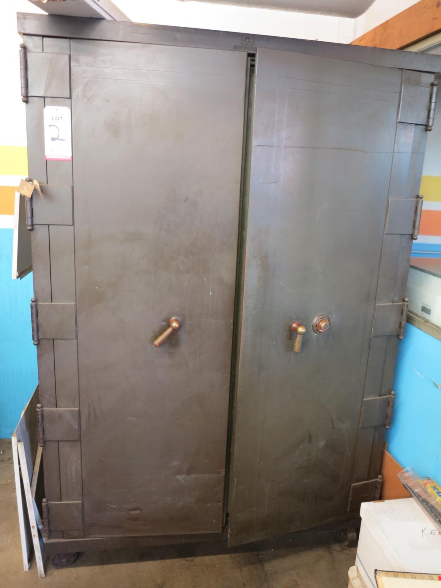 2-DOOR FLOOR SAFE ON STEEL CASTERS, W/ YALE COMBINATION DIAL LOCKING MECHANISM, OWNER WILL SUPPLY