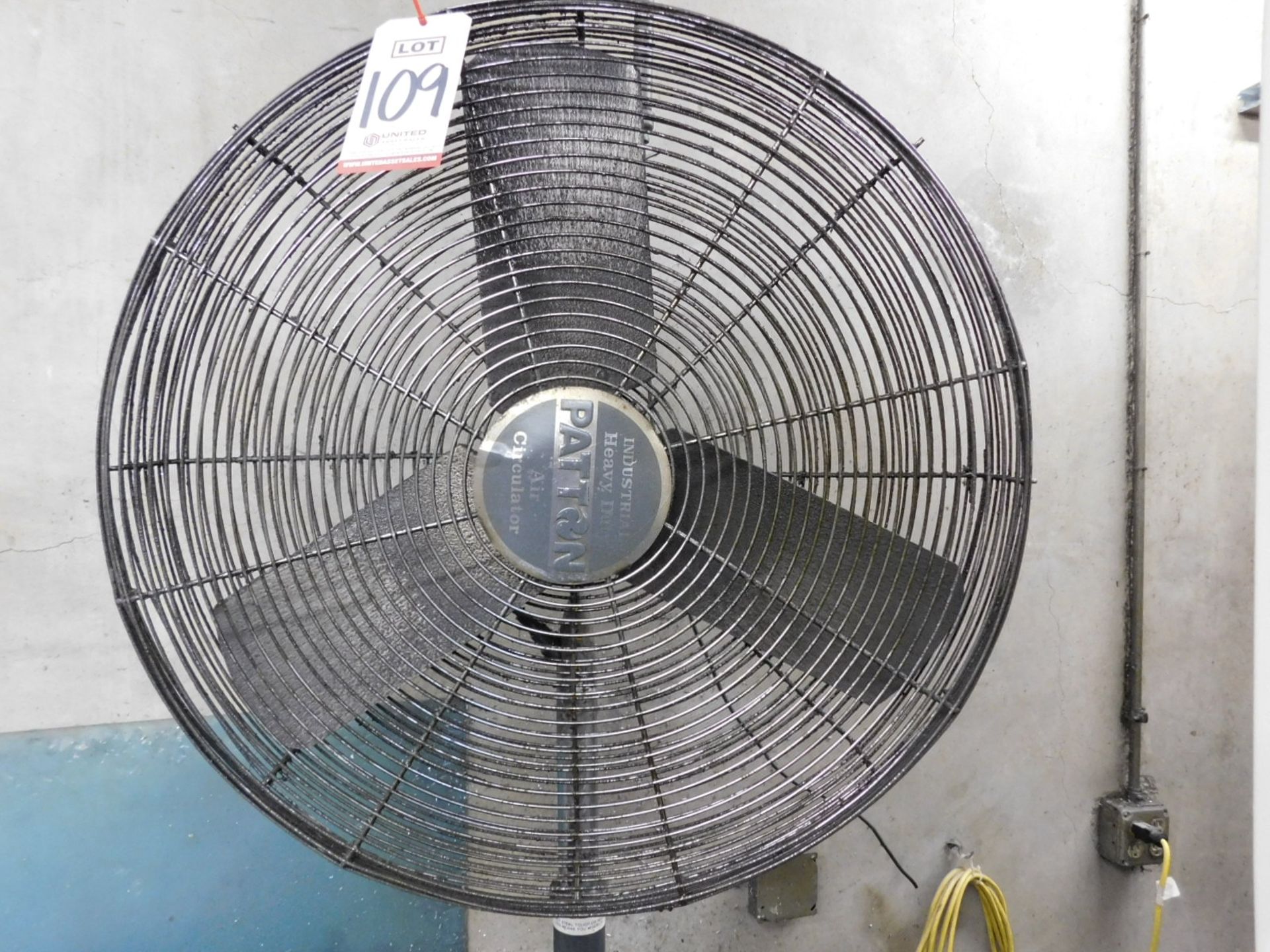 PATTON 30" INDUSTRIAL AIR CIRCULATOR PEDESTAL FAN