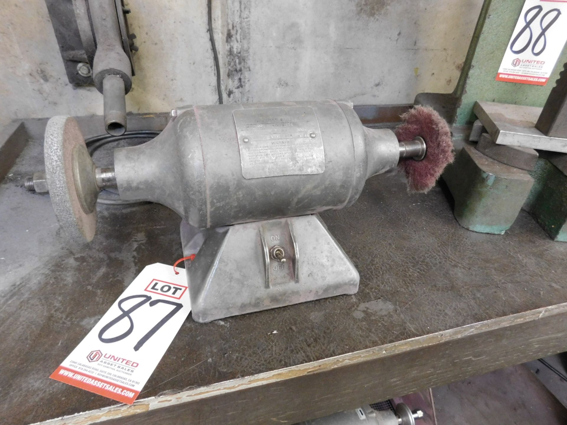 1/3 HP DOUBLE END BENCH GRINDER