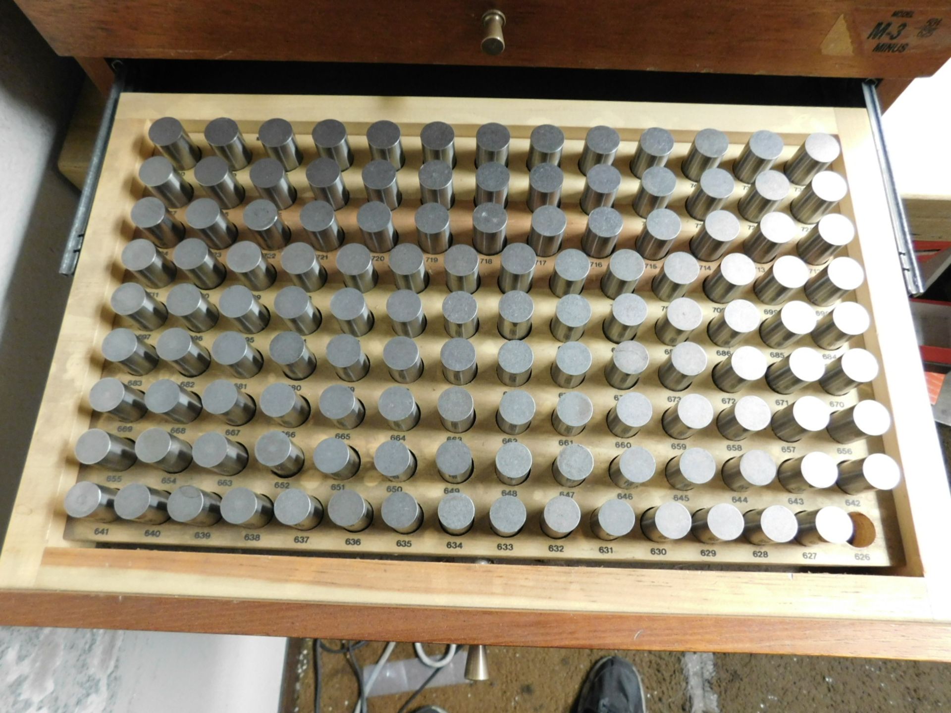 LOT - MEYER PIN GAGE SETS: M-1 THROUGH M-4 MINUS, CONTAINED IN A 4-DRAWER CABINET, INCLUDES GAGES ON - Image 6 of 6