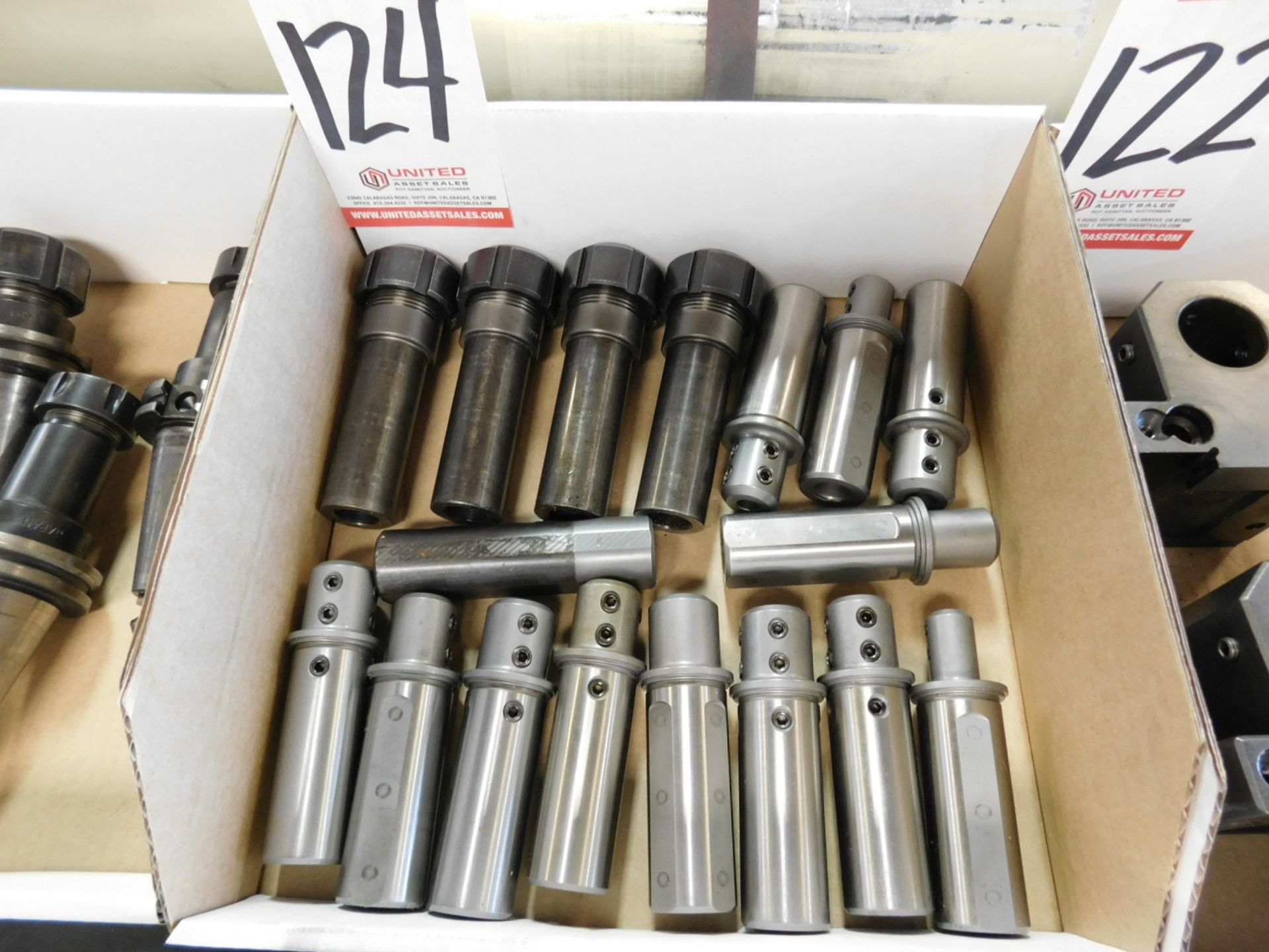 LOT - BORING TOOL HOLDERS AND TSD UNIVERSAL ENGINEERING ACURA-FLEX COLLET HOLDERS