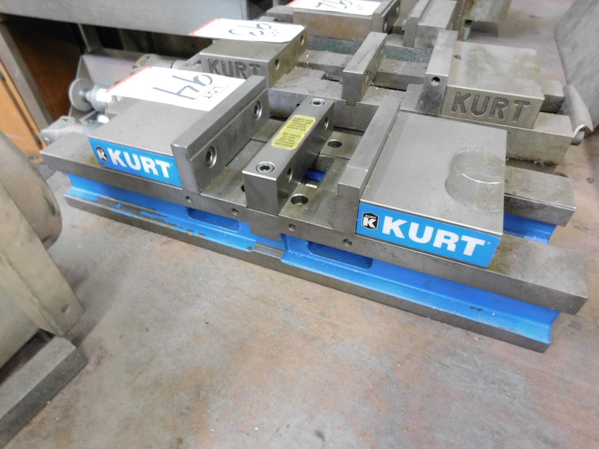 KURT 6" DL640 DOUBLE VISE, W/ HANDLE