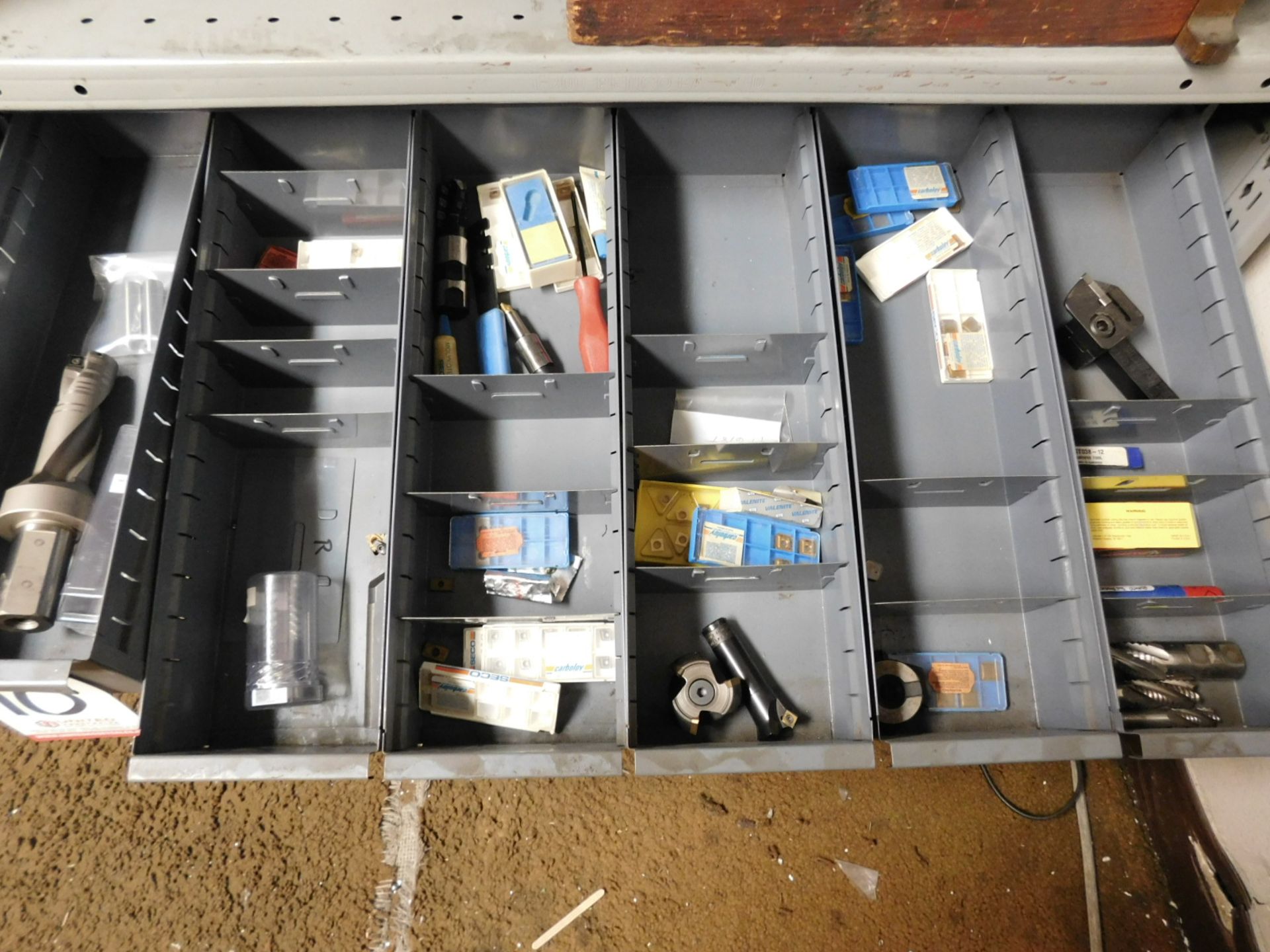 LOT - 18-DRAWER CUBBYHOLE PARTS CABINET, W/ CONTENTS TO INCLUDE: BORING BARS, CUTTING INSERTS, END - Image 2 of 4