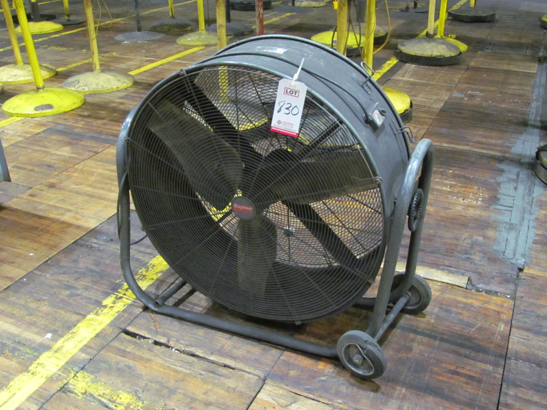 DAYTON #1YNW5 36" SHOP FAN (LOC. K25)