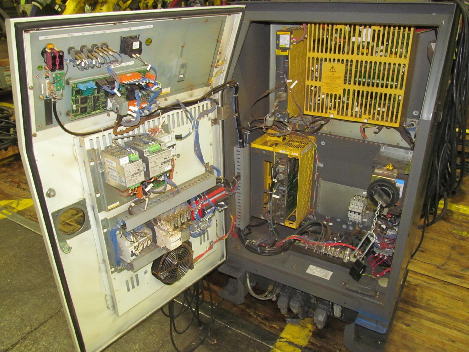 6-AXIS FANUC R-2000iB 210F ROBOT, S/N R08Y00790 (2008), TYPE A05B-1329-B205, R-30iA CONTROL, F- - Image 5 of 5