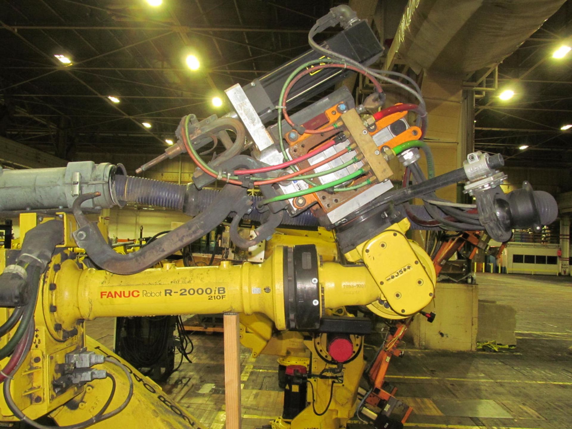 6-AXIS FANUC R-2000iB 210F ROBOT, (2008), R-30iA CONTROL, F-95743, SPOT WELDING HEAD, TEACH PAD ( - Image 3 of 5