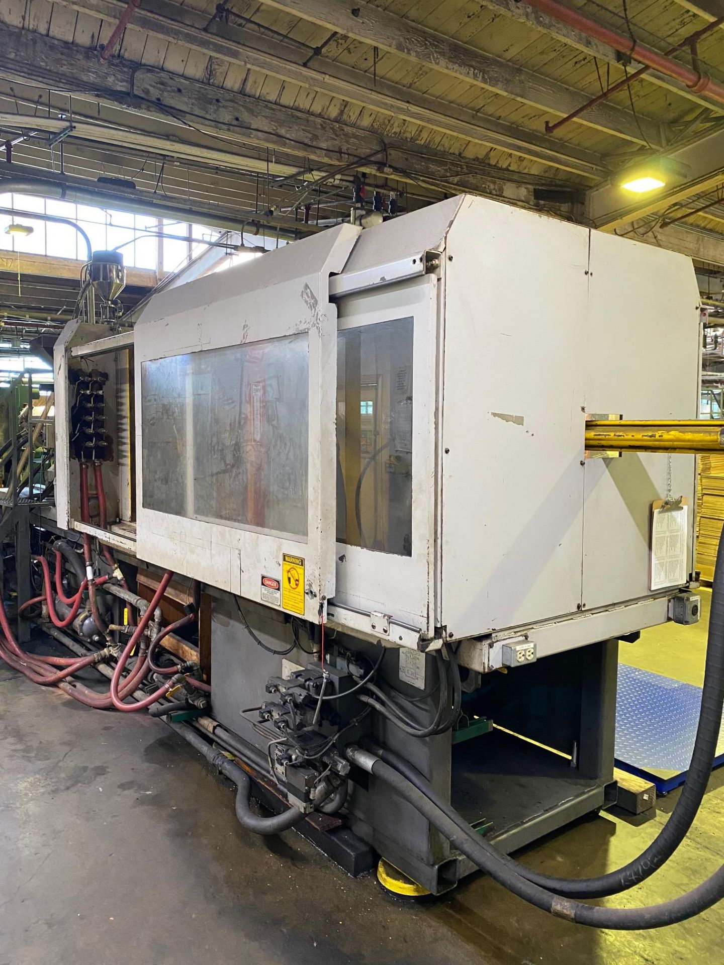 1989 VAN DORN 300 TON, MODEL 300-RS-30F-VV-HT, PATHFINDER 3000 CNC CONTROL, 30 OZ SHOT SIZE, 37” X - Image 11 of 12