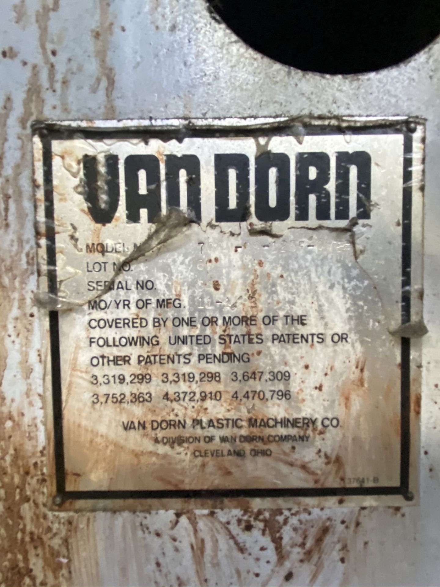 1993 VAN DORN 700 TON, MODEL 700H-RS-1255, PATHFINDER CNC CONTROL, 125 OZ SHOT SIZE, 62" X 53.5" - Image 17 of 17